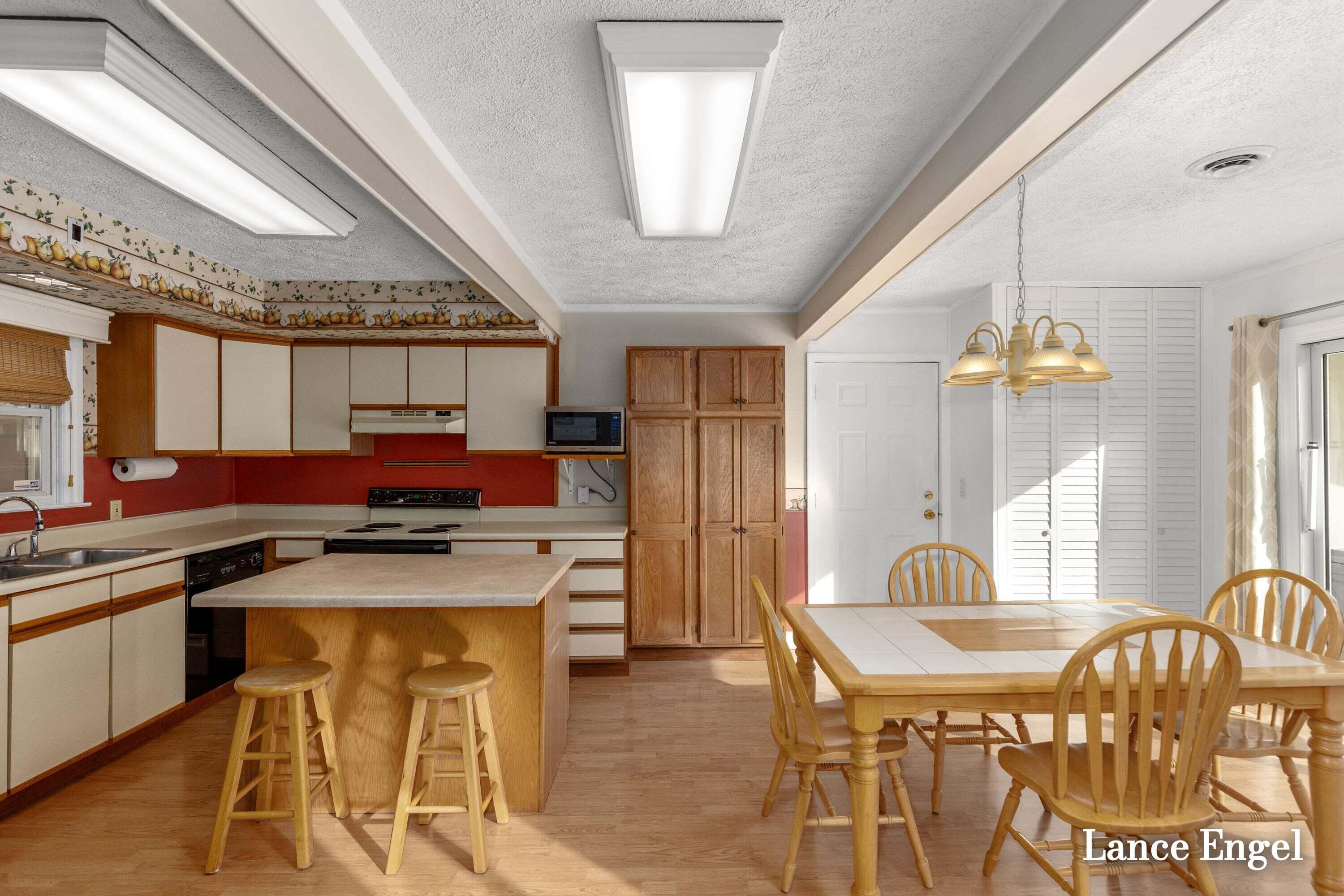 3348 Poinsettia Avenue SE Grand Rapids MI 49508