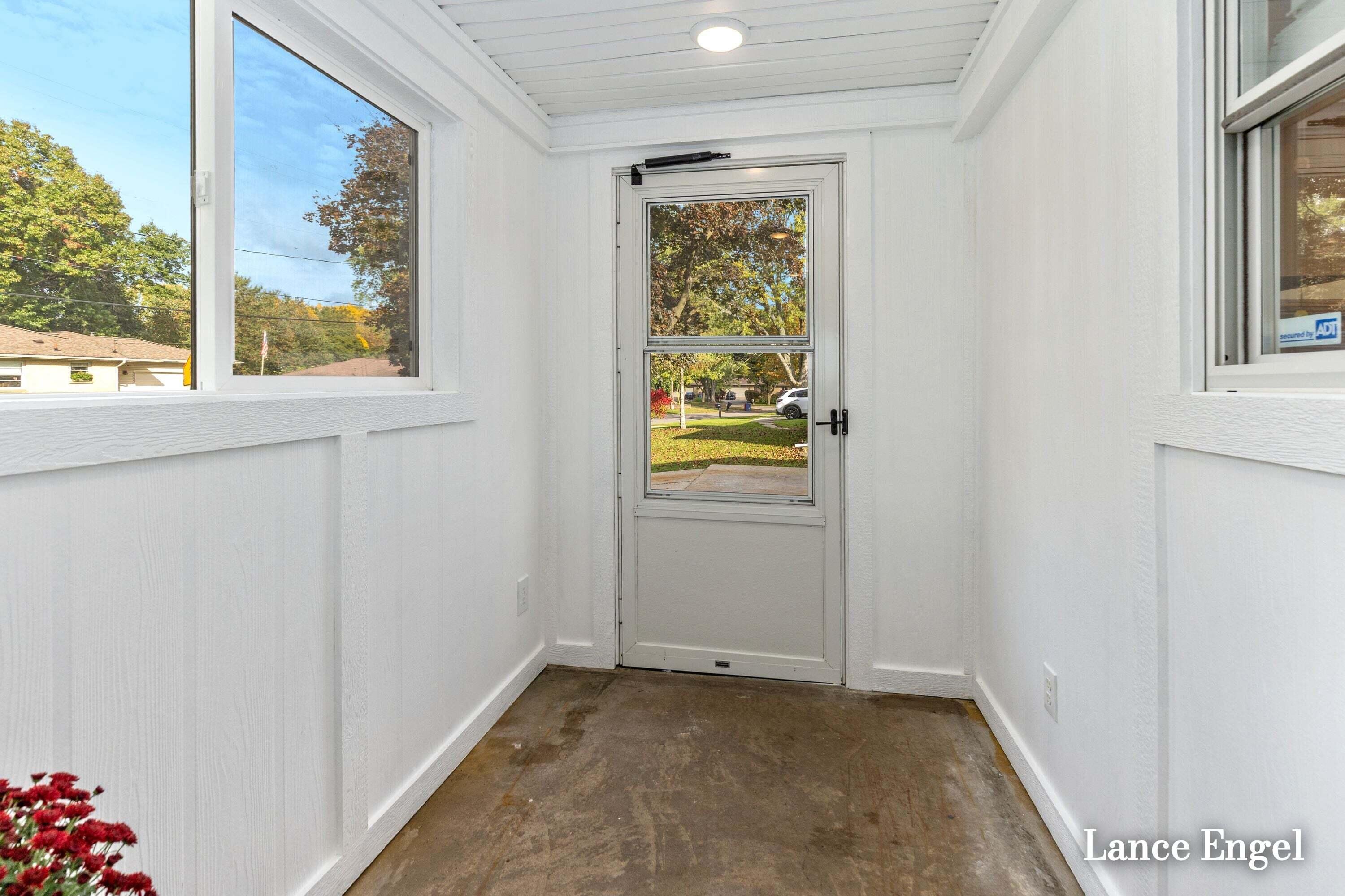 3348 Poinsettia Avenue SE Grand Rapids MI 49508