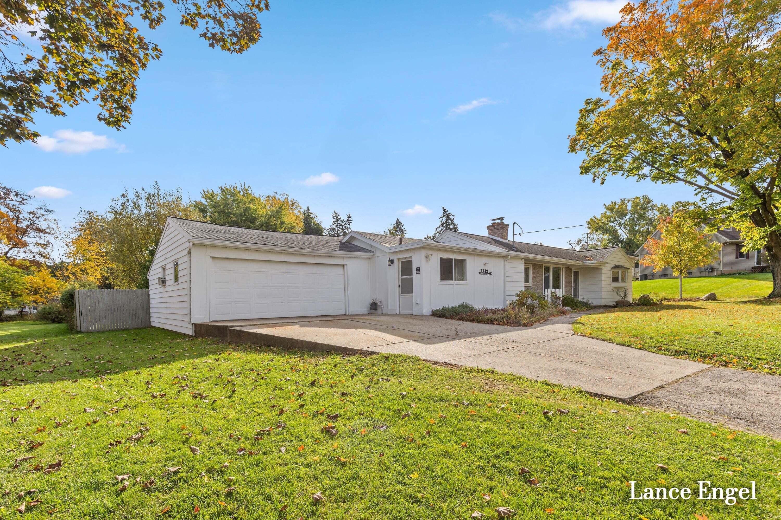 3348 Poinsettia Avenue SE Grand Rapids MI 49508