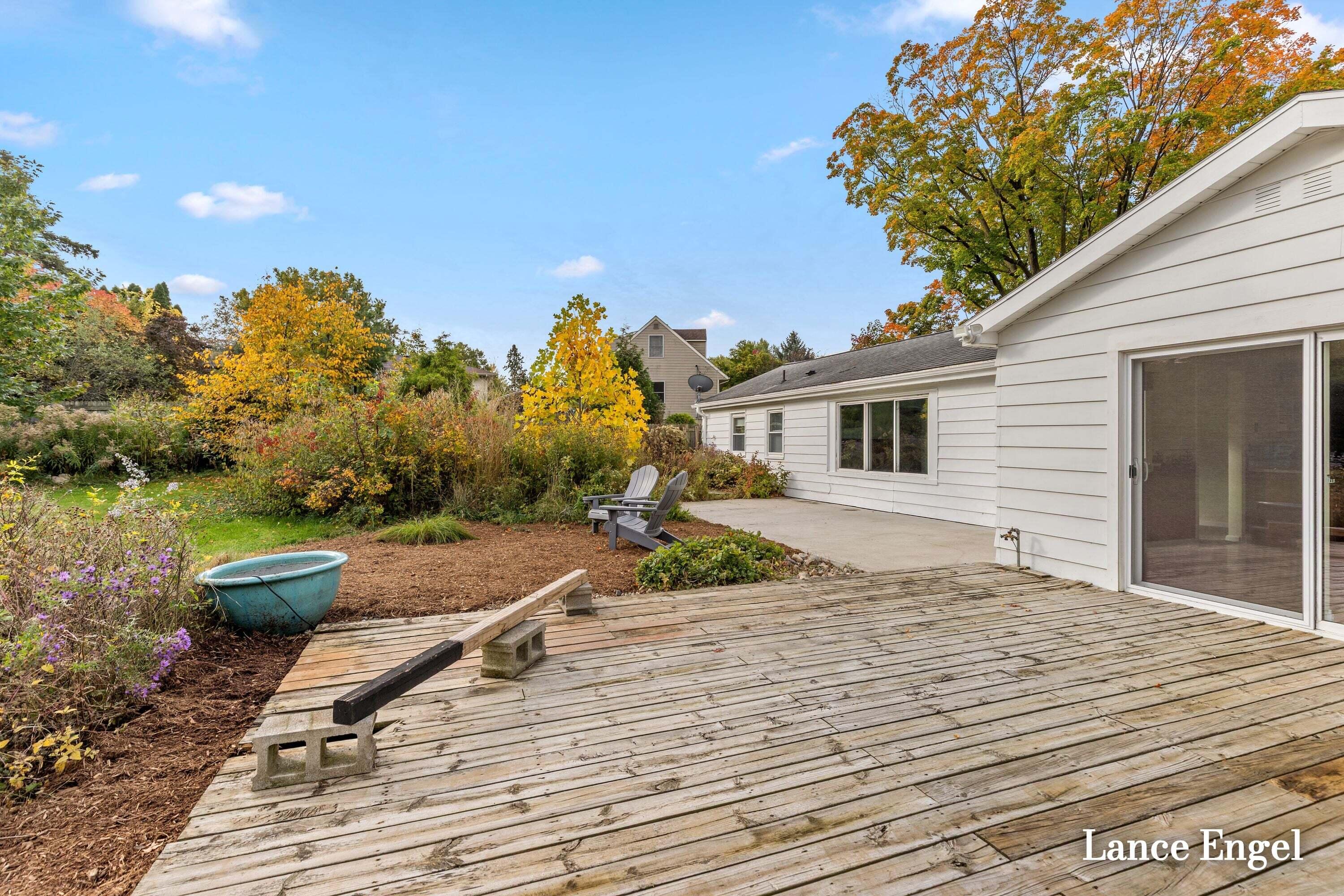 3348 Poinsettia Avenue SE Grand Rapids MI 49508