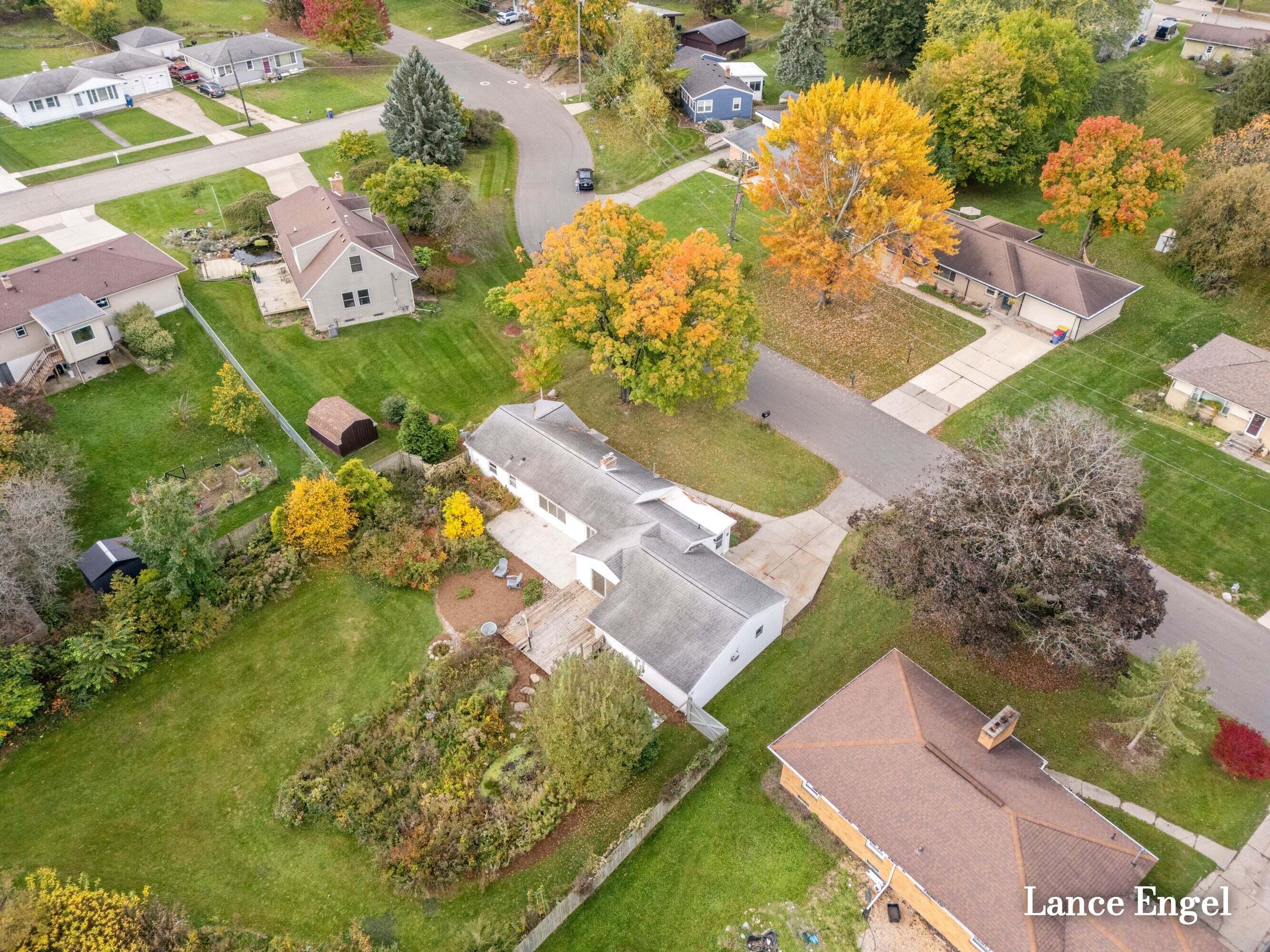 3348 Poinsettia Avenue SE Grand Rapids MI 49508