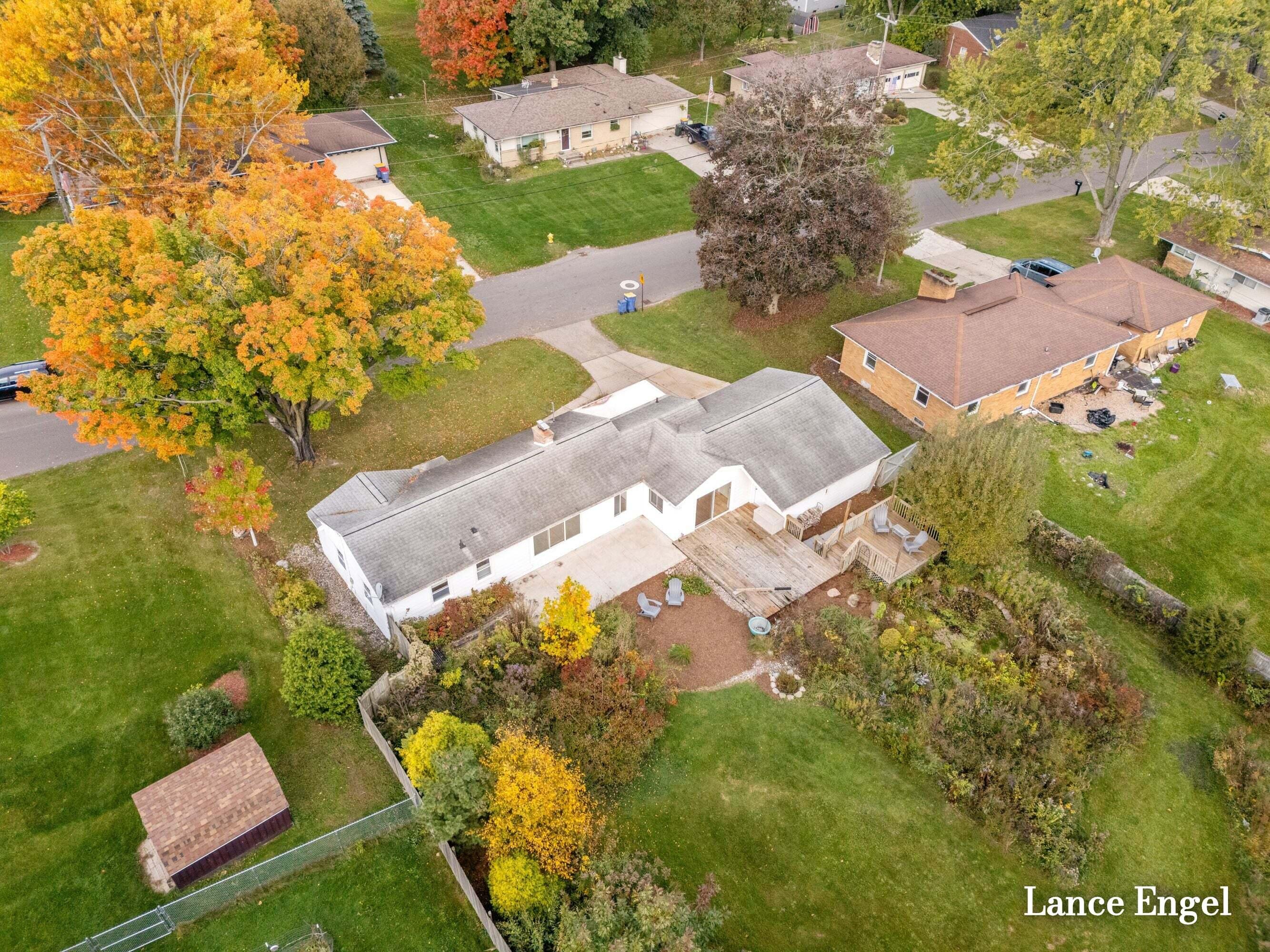 3348 Poinsettia Avenue SE Grand Rapids MI 49508