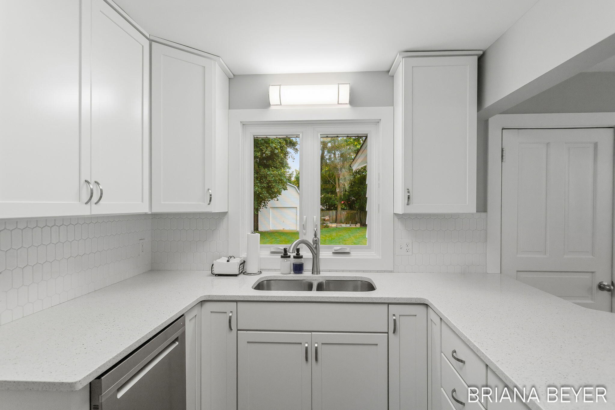 32 W Mckinley Avenue Zeeland MI 49464