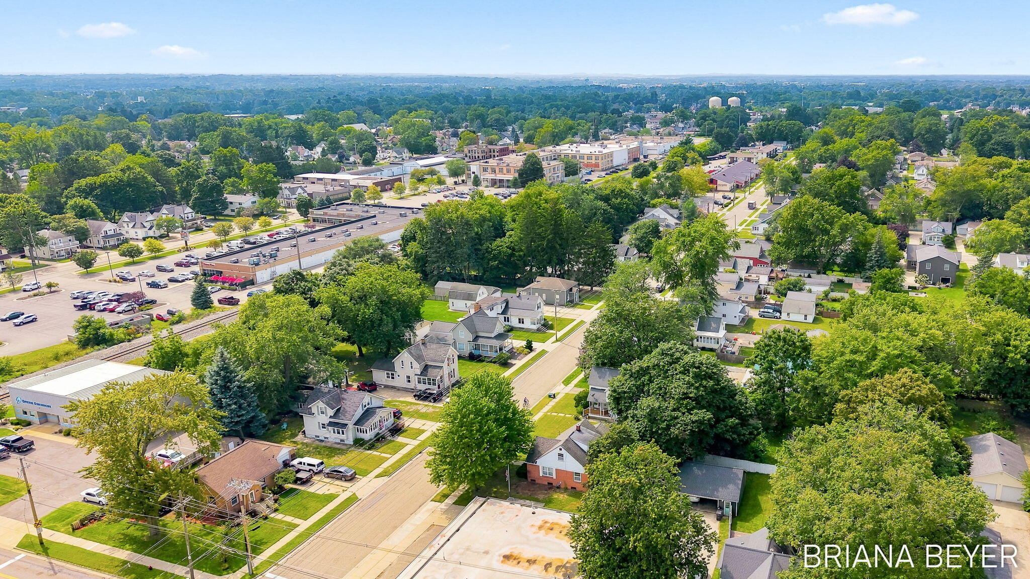 32 W Mckinley Avenue Zeeland MI 49464