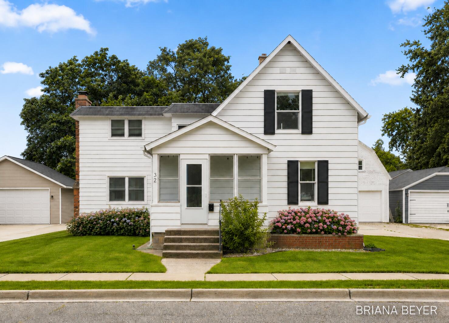 32 W Mckinley Avenue Zeeland MI 49464