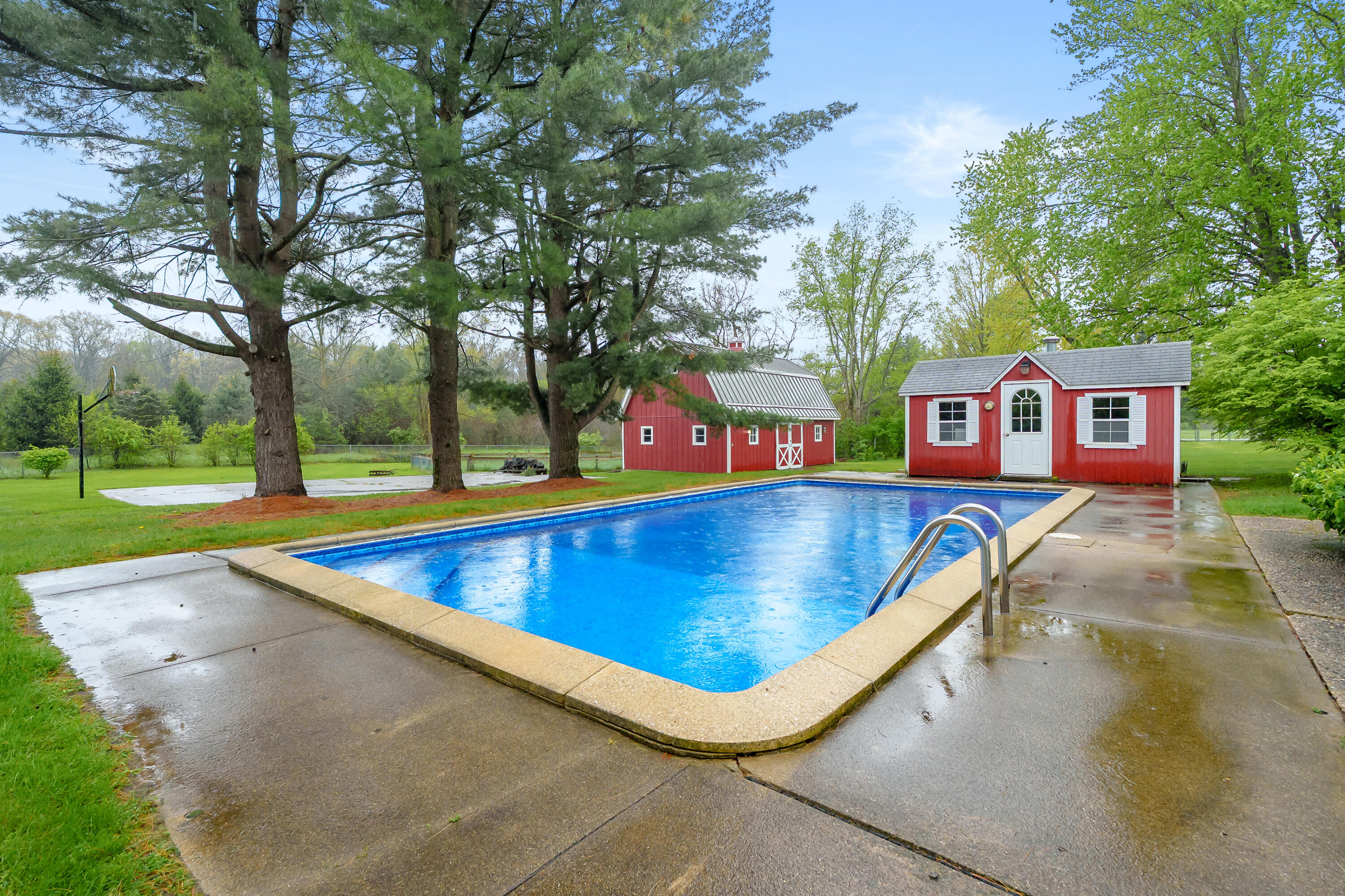 9883 Almena Drive Kalamazoo MI 49009