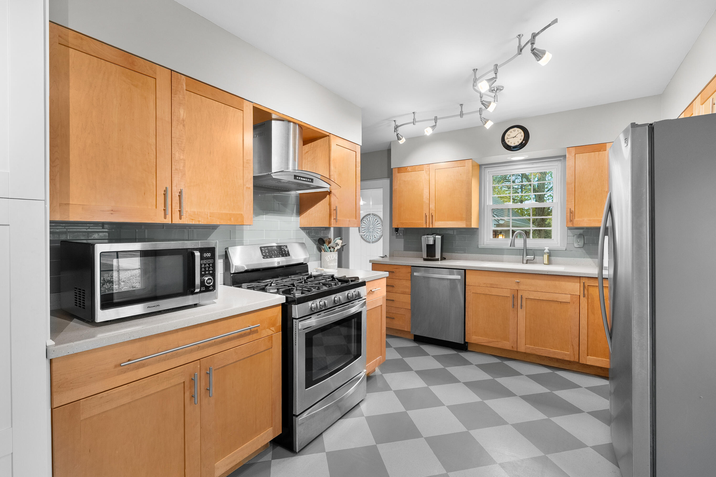 9883 Almena Drive Kalamazoo MI 49009
