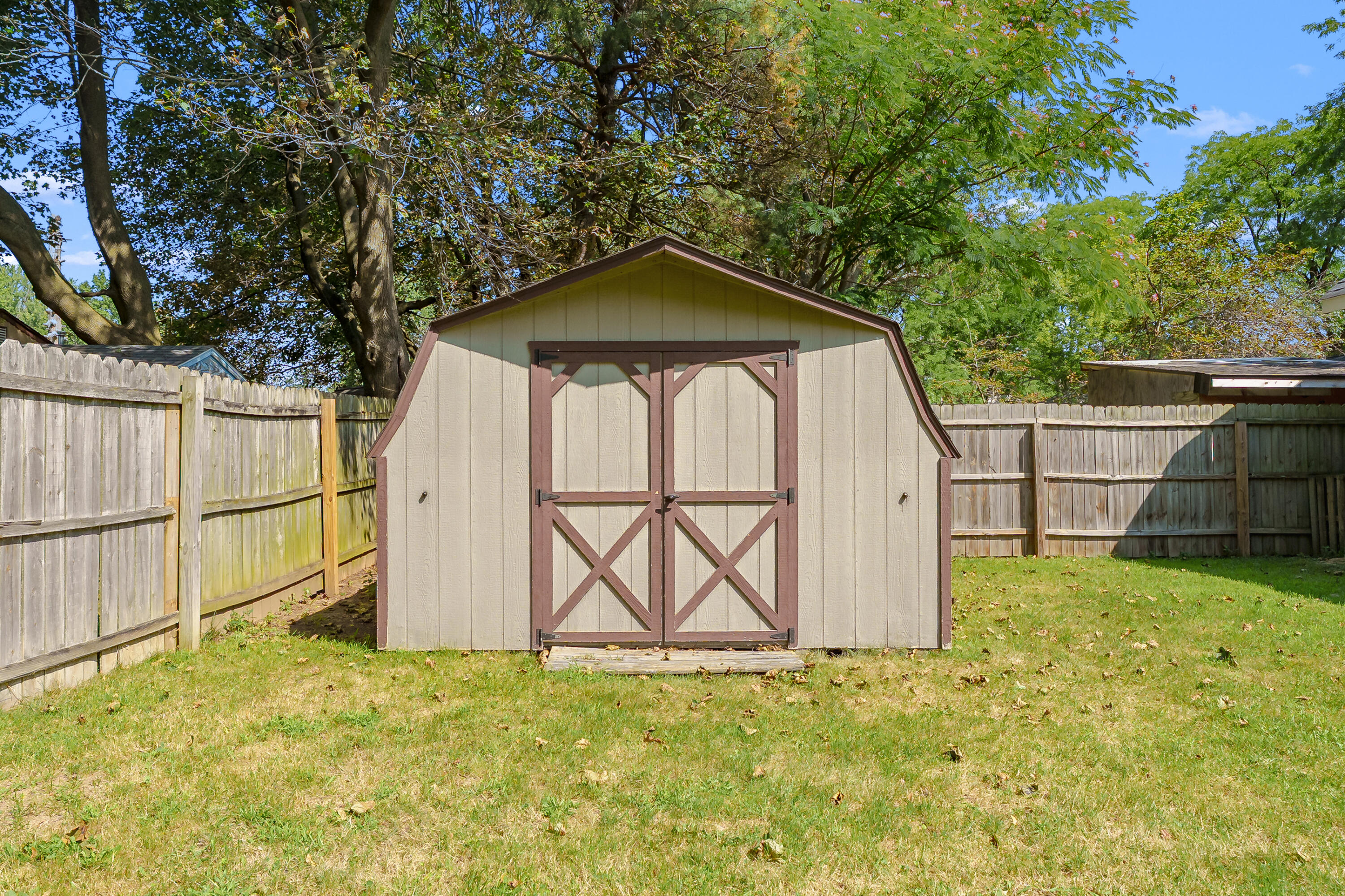 2227 E Cork Street Kalamazoo MI 49001