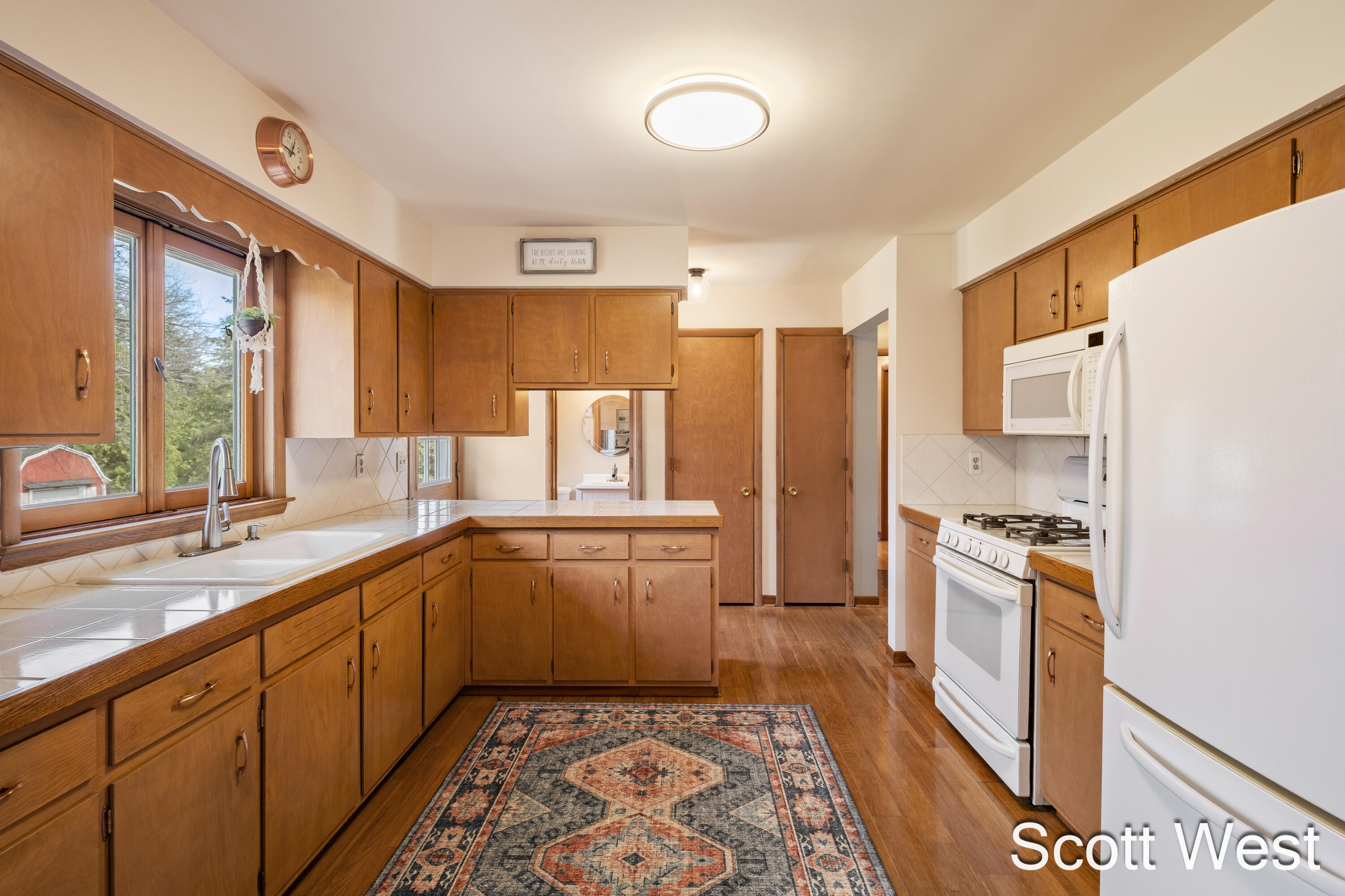 1645 Waldorf Street NW Grand Rapids MI 49544