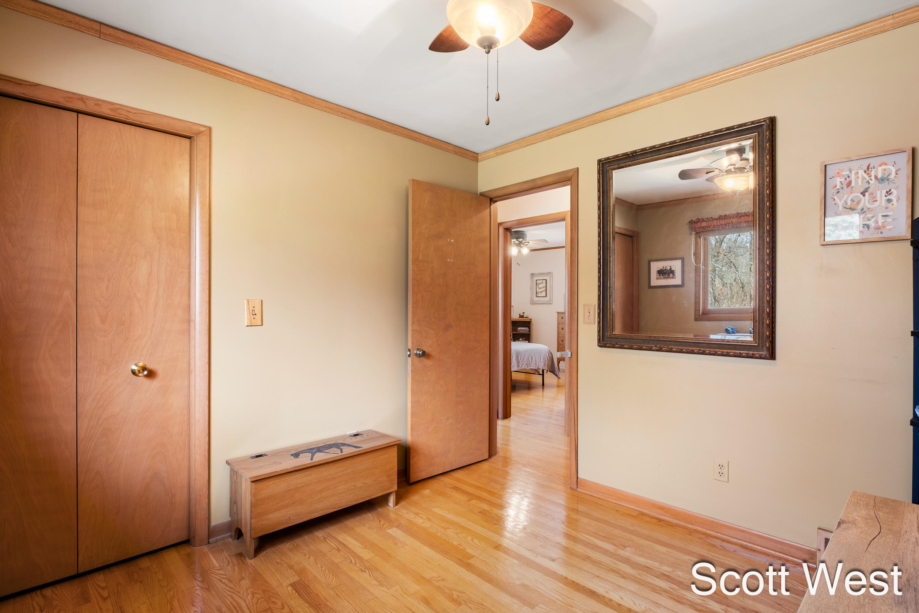 1645 Waldorf Street NW Grand Rapids MI 49544