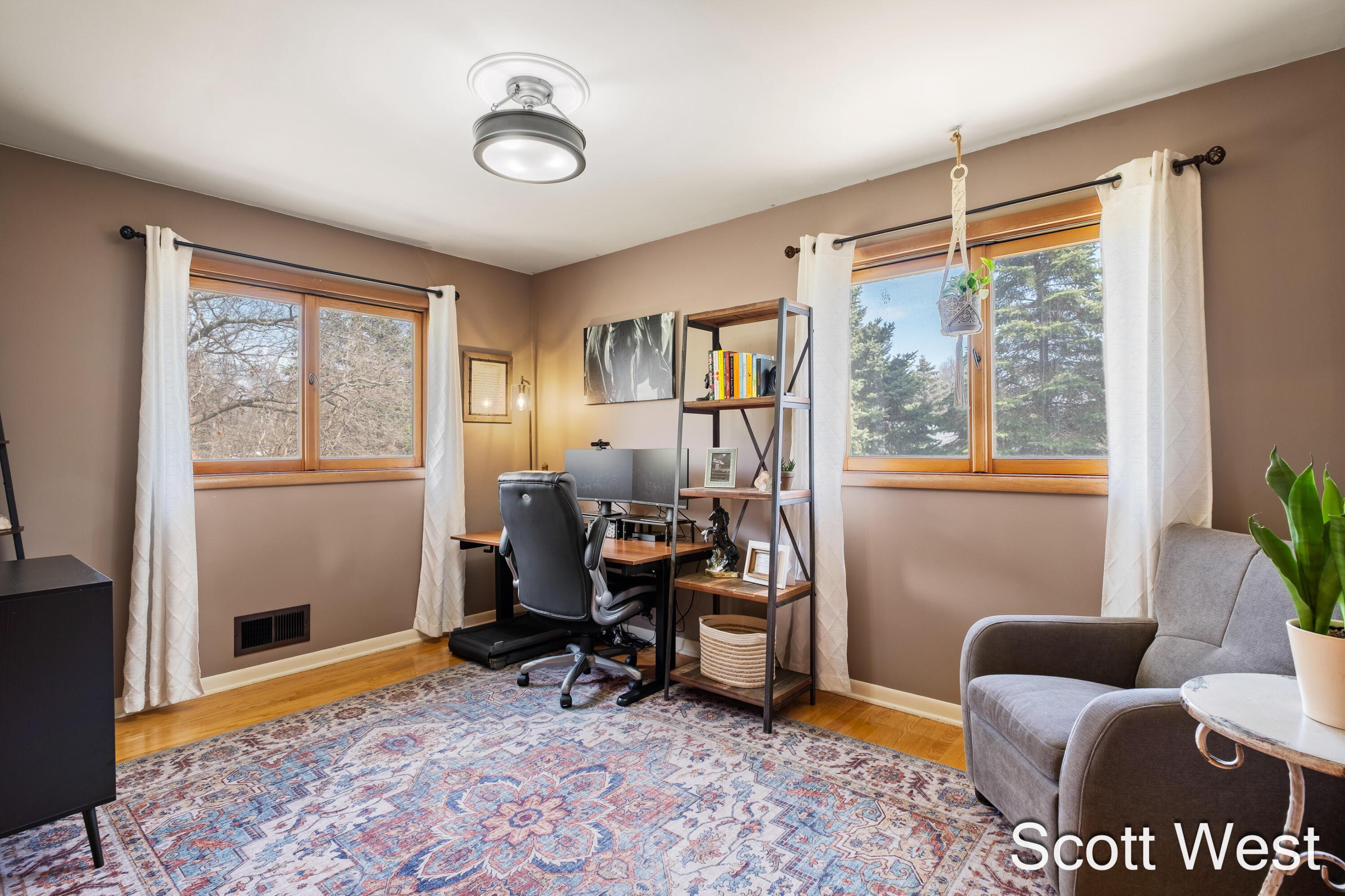 1645 Waldorf Street NW Grand Rapids MI 49544