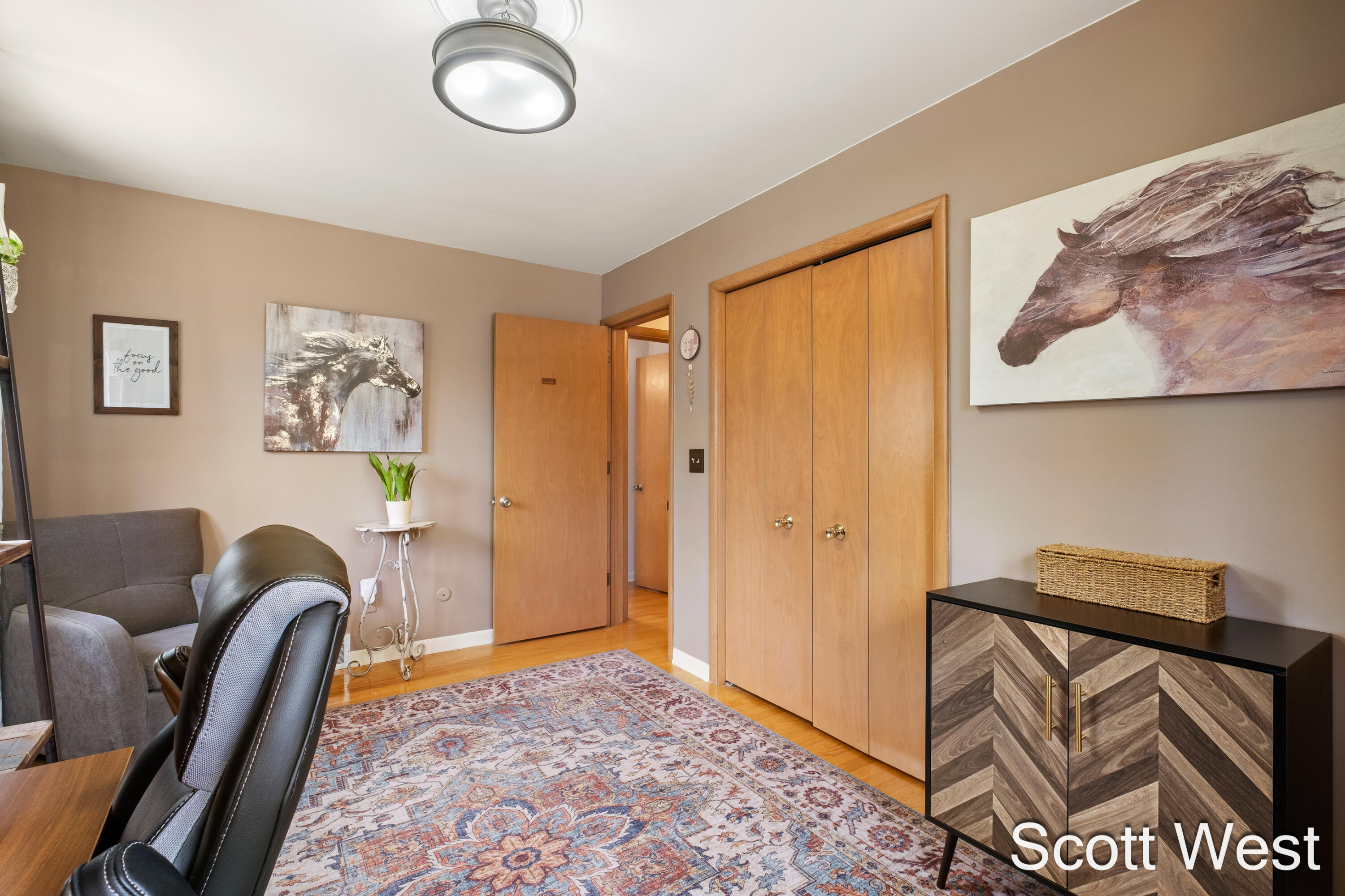1645 Waldorf Street NW Grand Rapids MI 49544