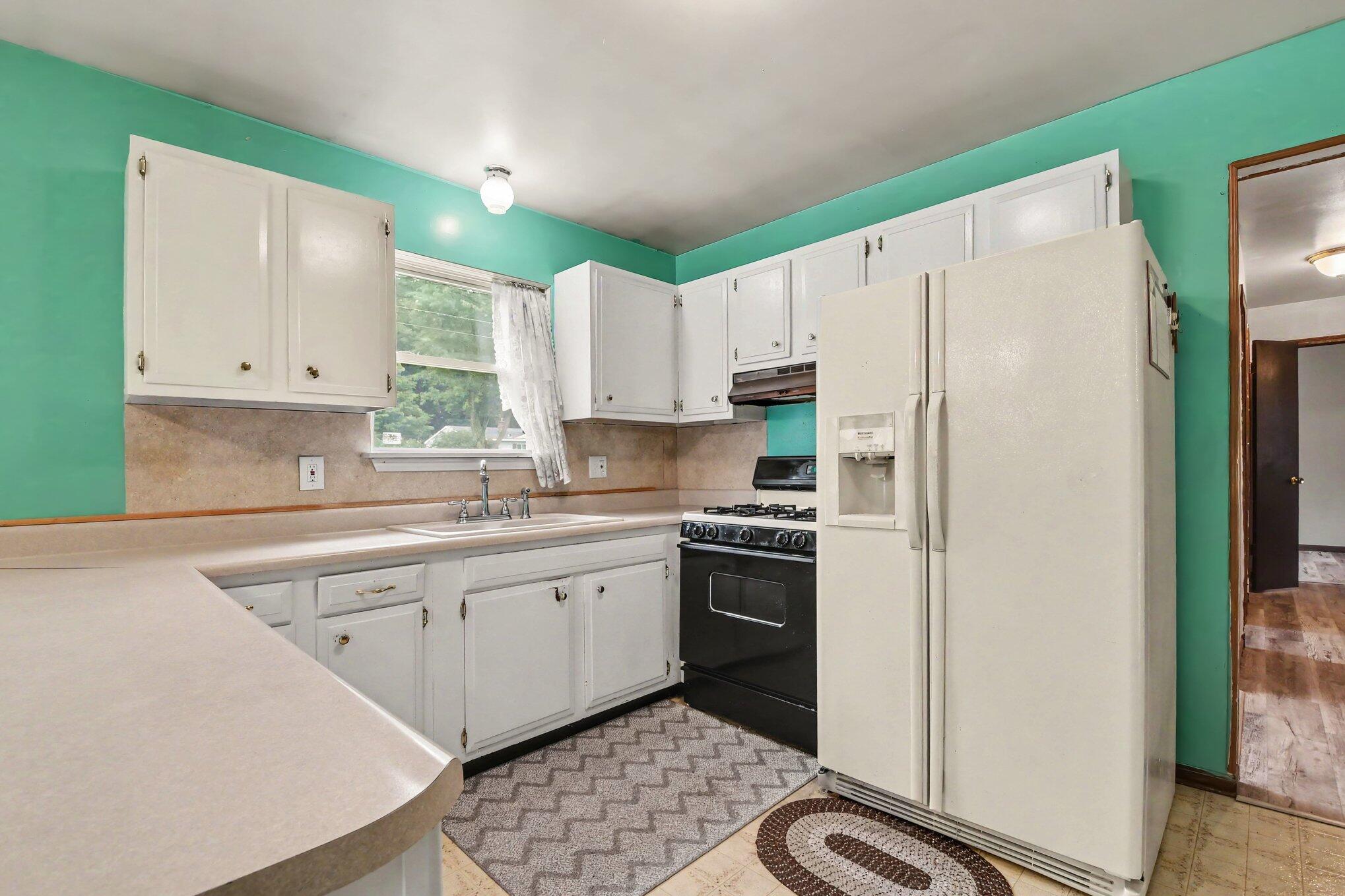 893 Maplehill Avenue SE Ada MI 49301