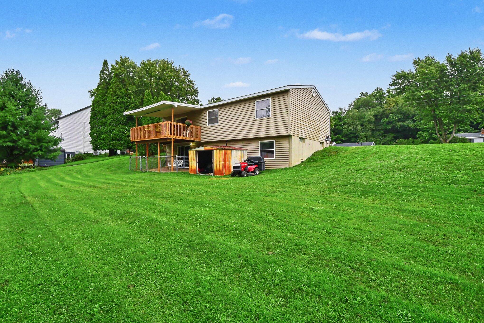 893 Maplehill Avenue SE Ada MI 49301