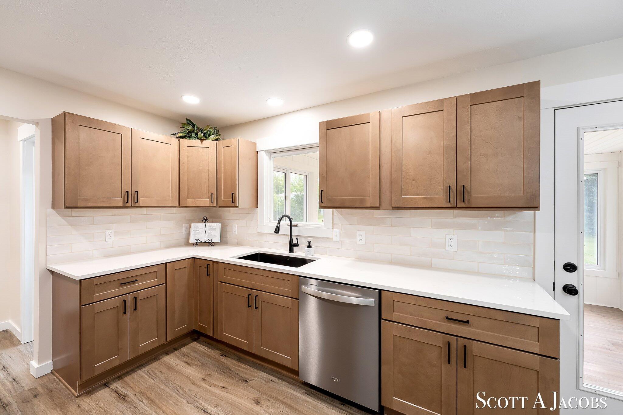 3644 Ivy Drive NE Grand Rapids MI 49525