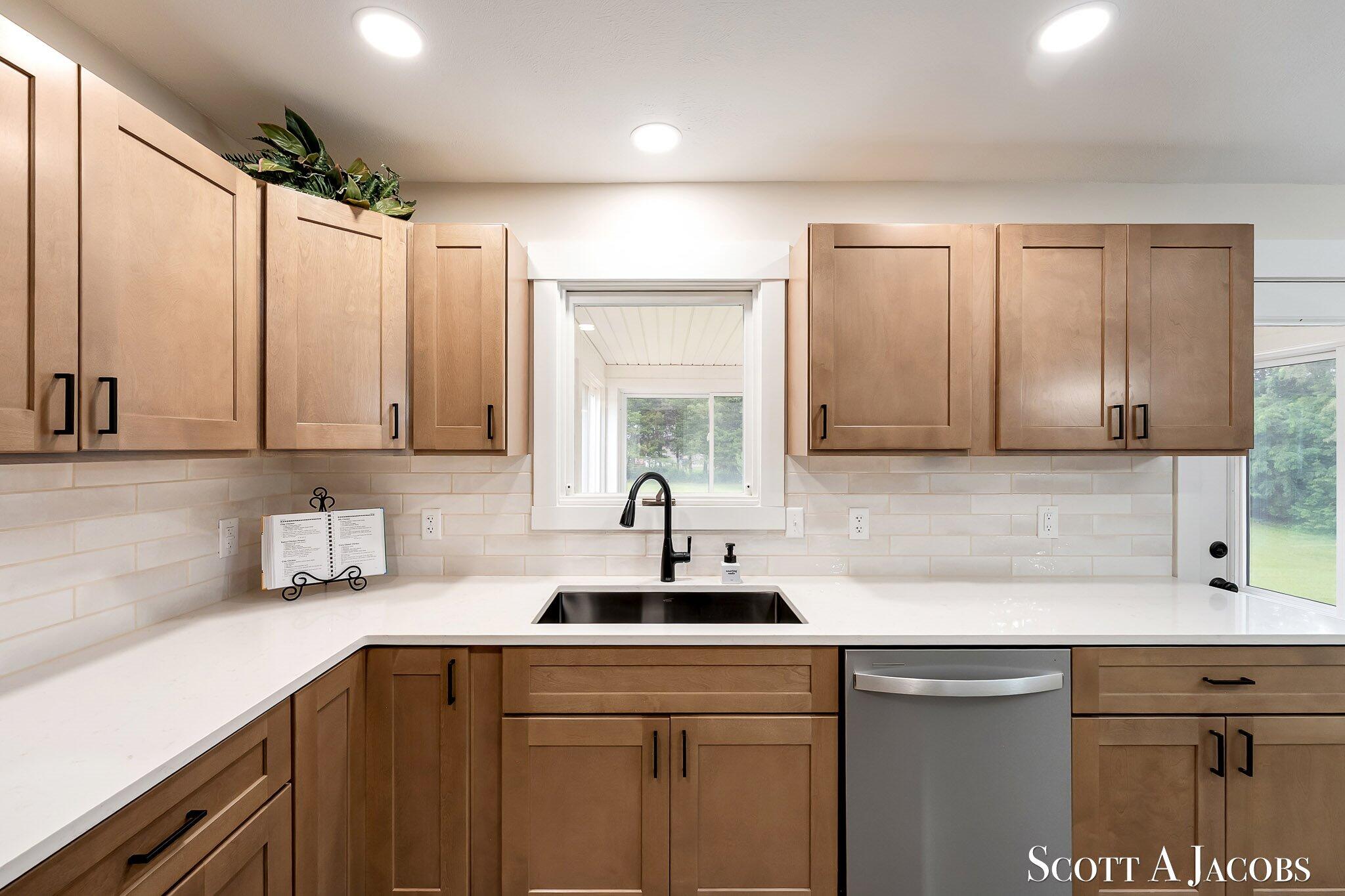 3644 Ivy Drive NE Grand Rapids MI 49525