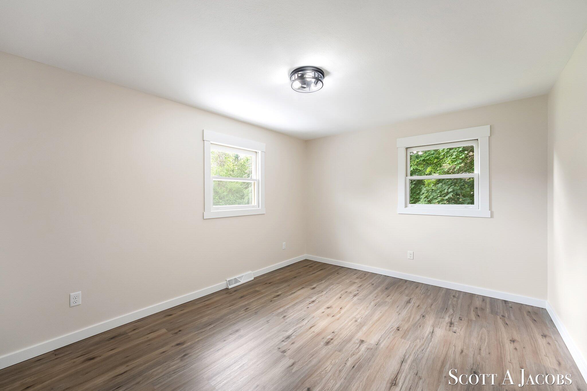 3644 Ivy Drive NE Grand Rapids MI 49525