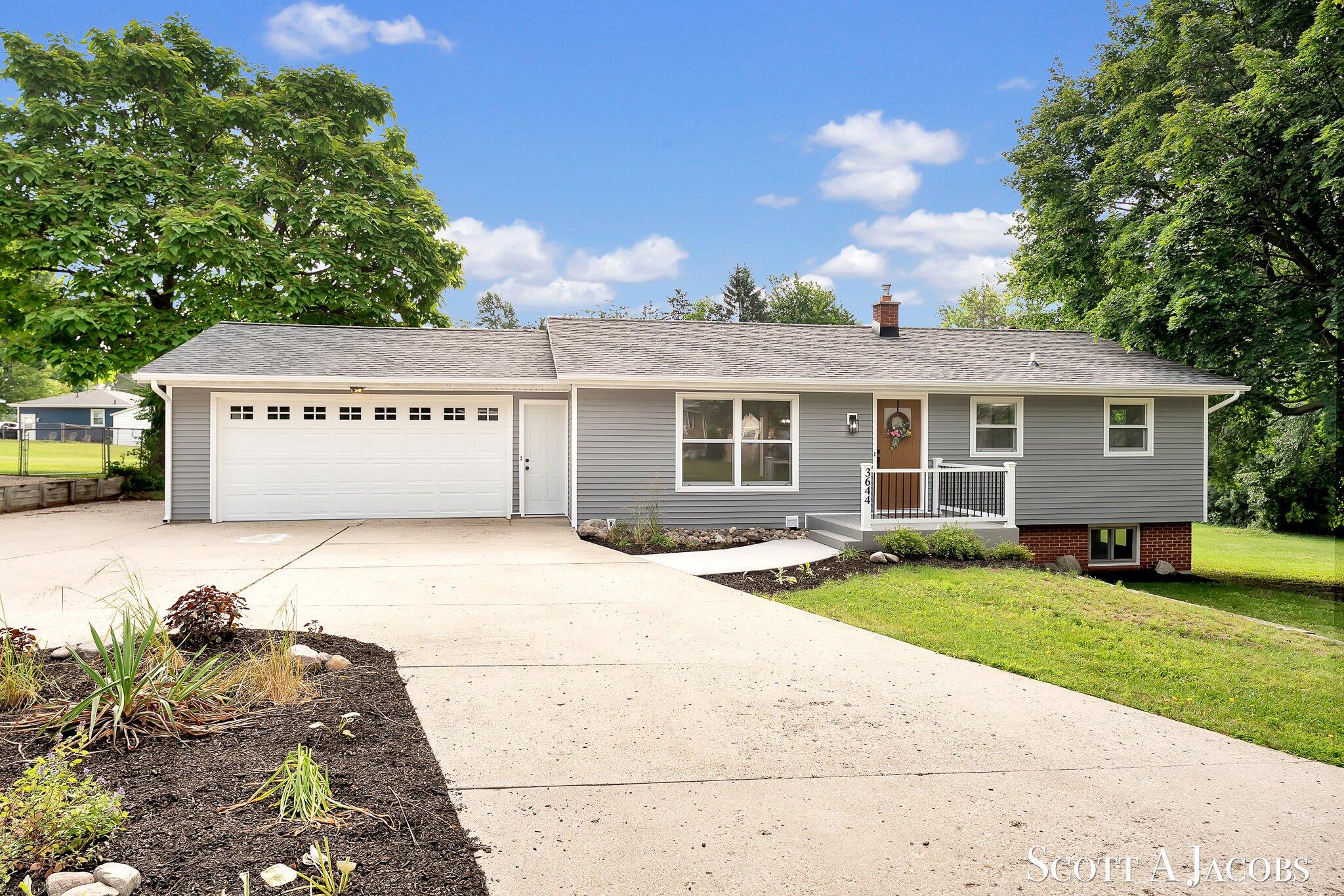 3644 Ivy Drive NE Grand Rapids MI 49525