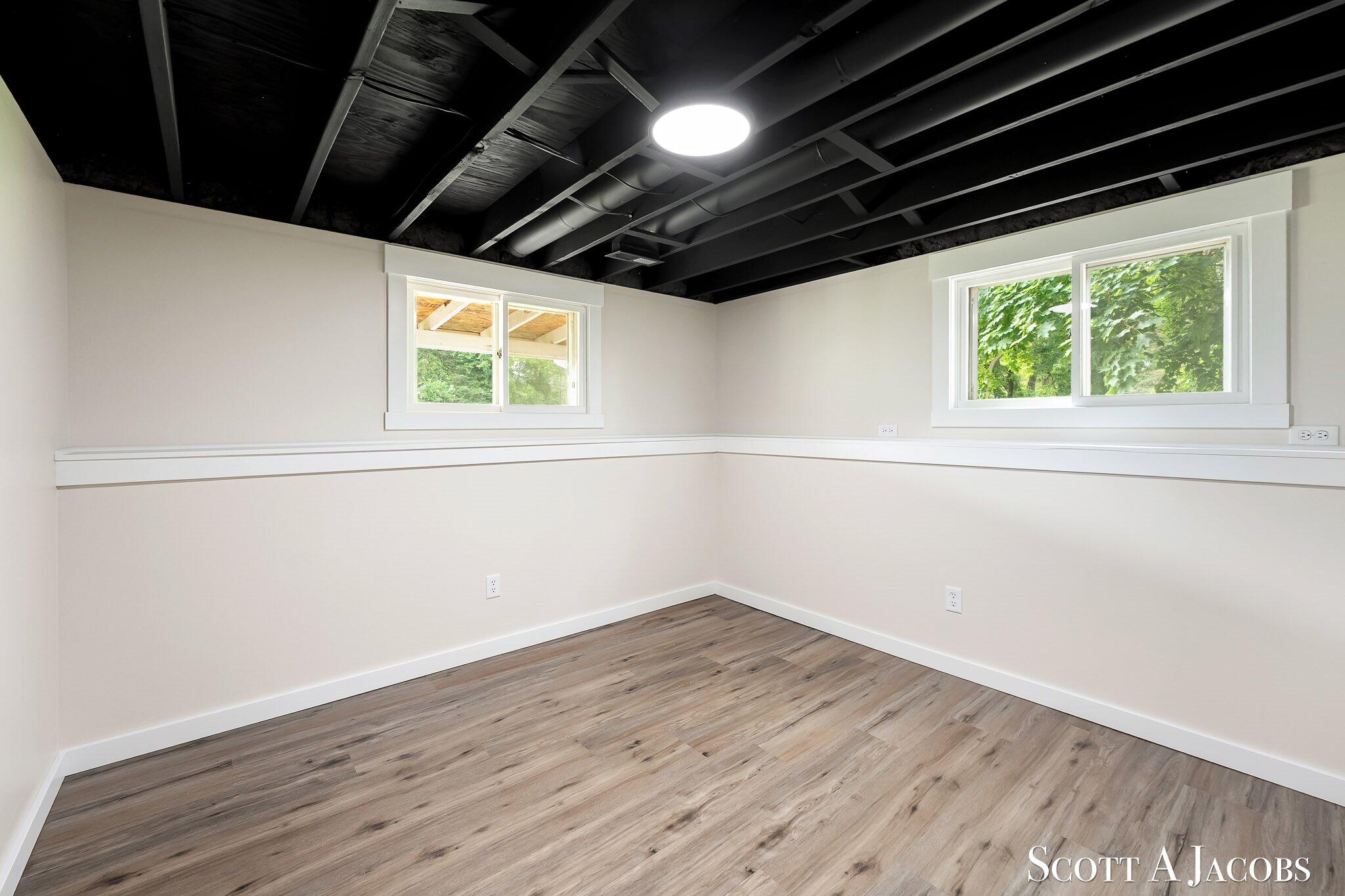 3644 Ivy Drive NE Grand Rapids MI 49525