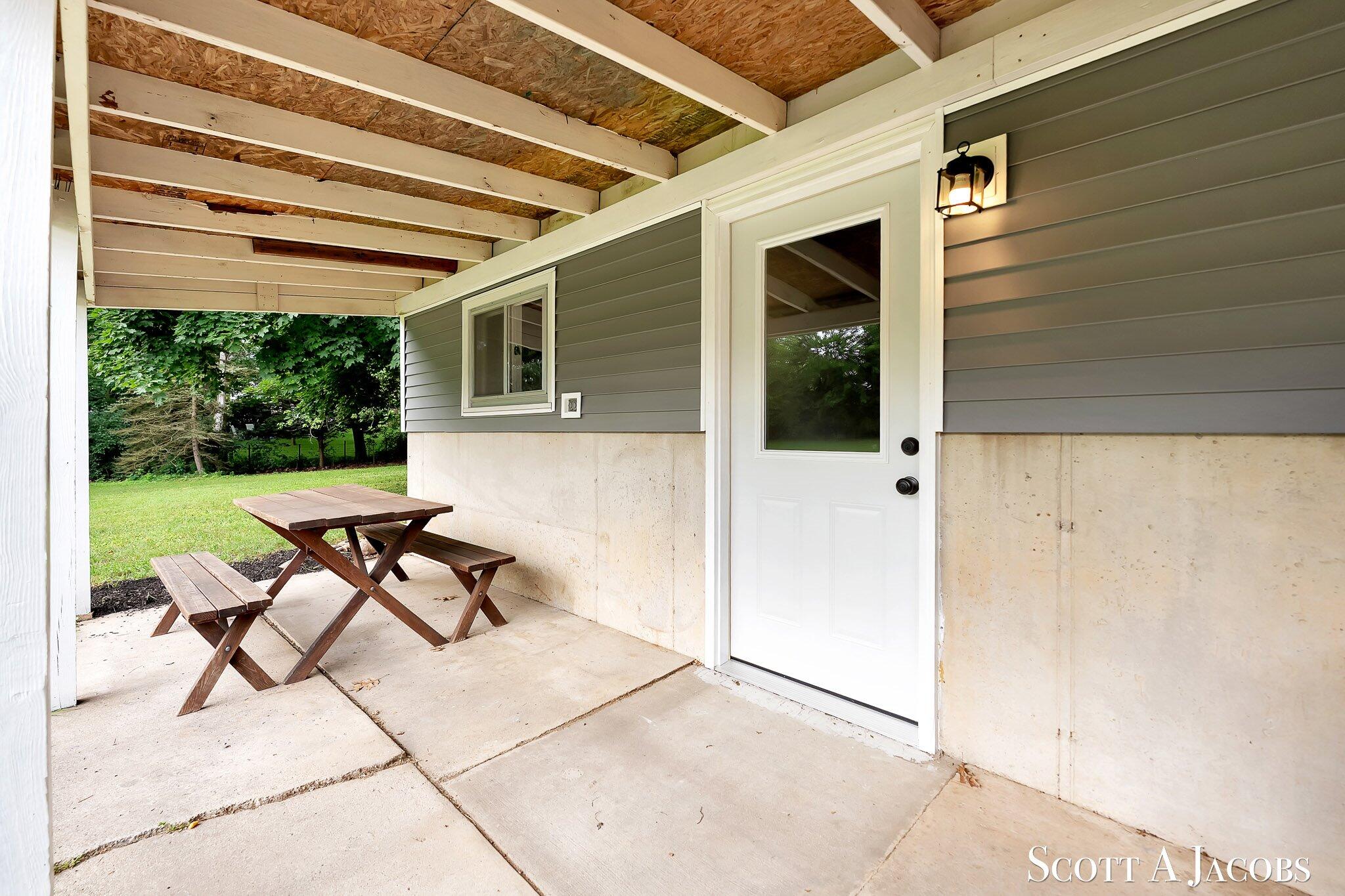 3644 Ivy Drive NE Grand Rapids MI 49525