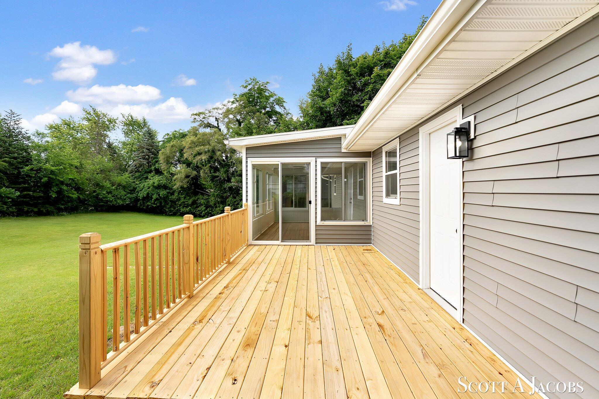 3644 Ivy Drive NE Grand Rapids MI 49525