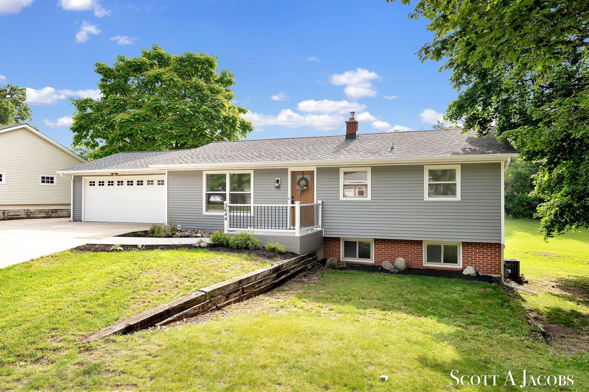 3644 Ivy Drive NE Grand Rapids MI 49525