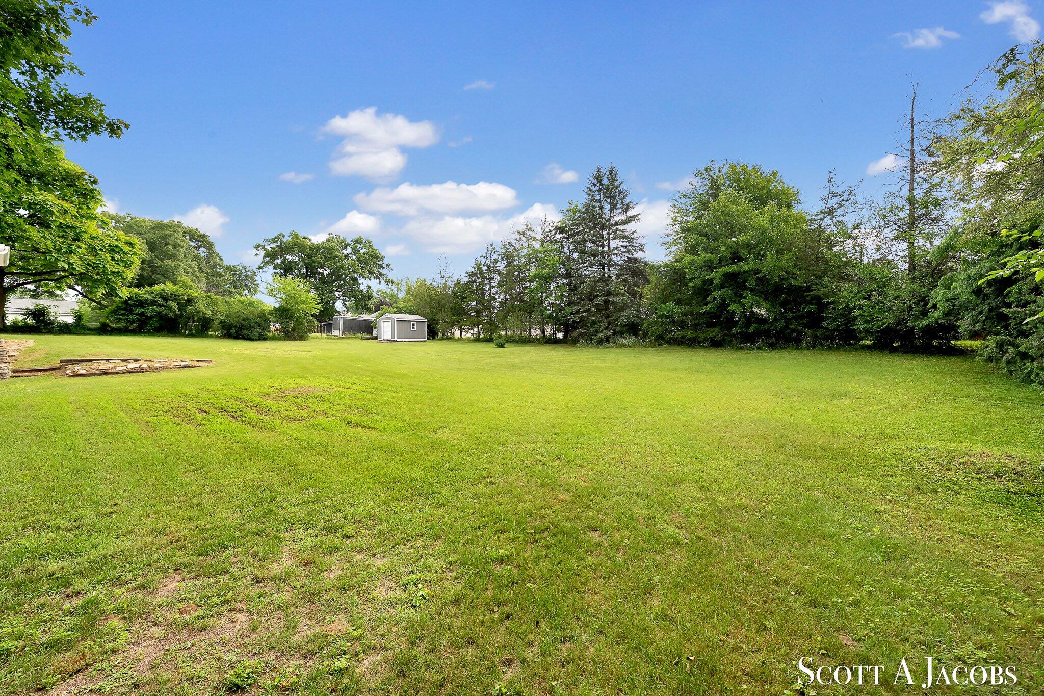 3644 Ivy Drive NE Grand Rapids MI 49525