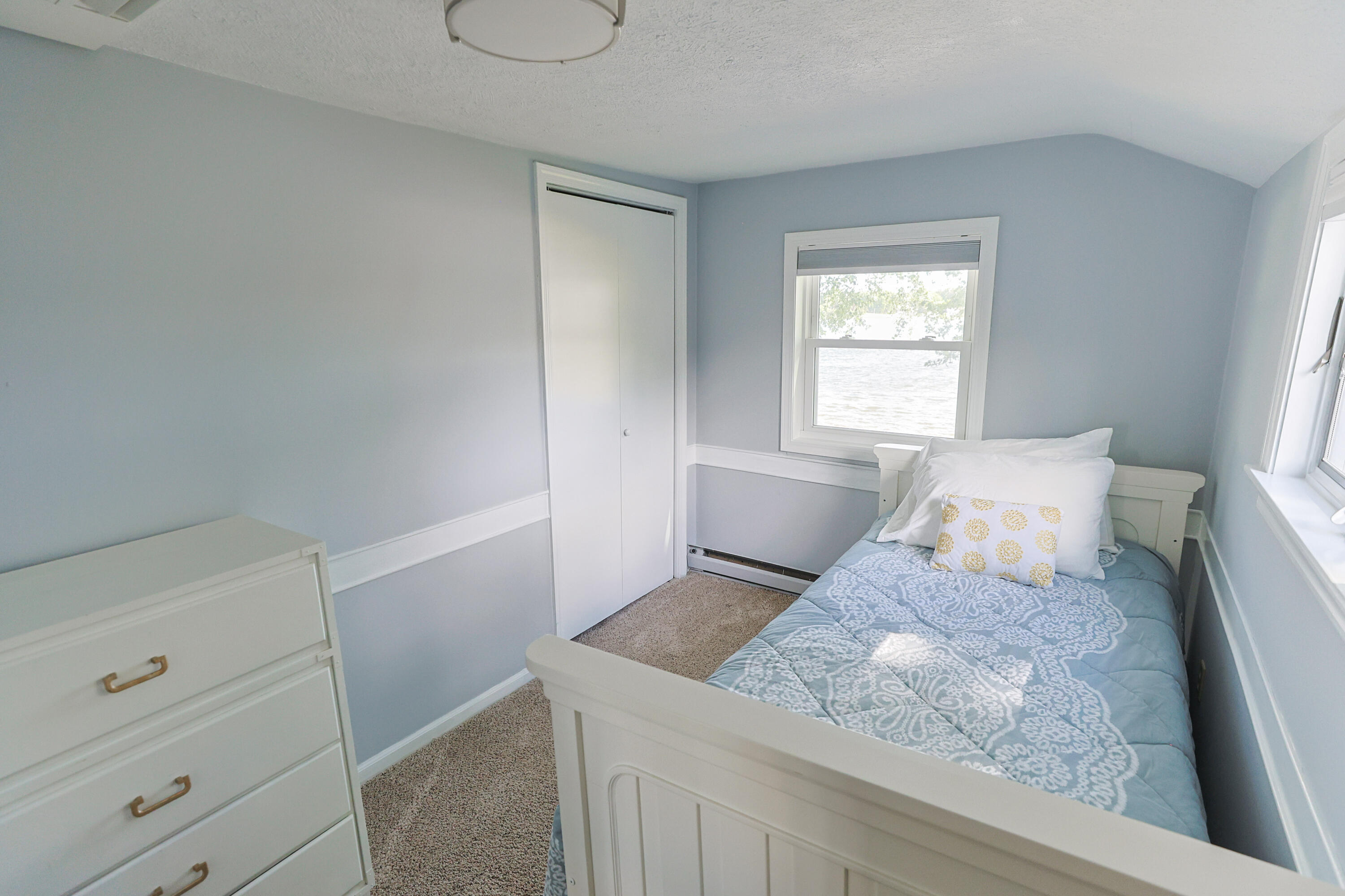 27061 Curtis Drive Edwardsburg MI 49112