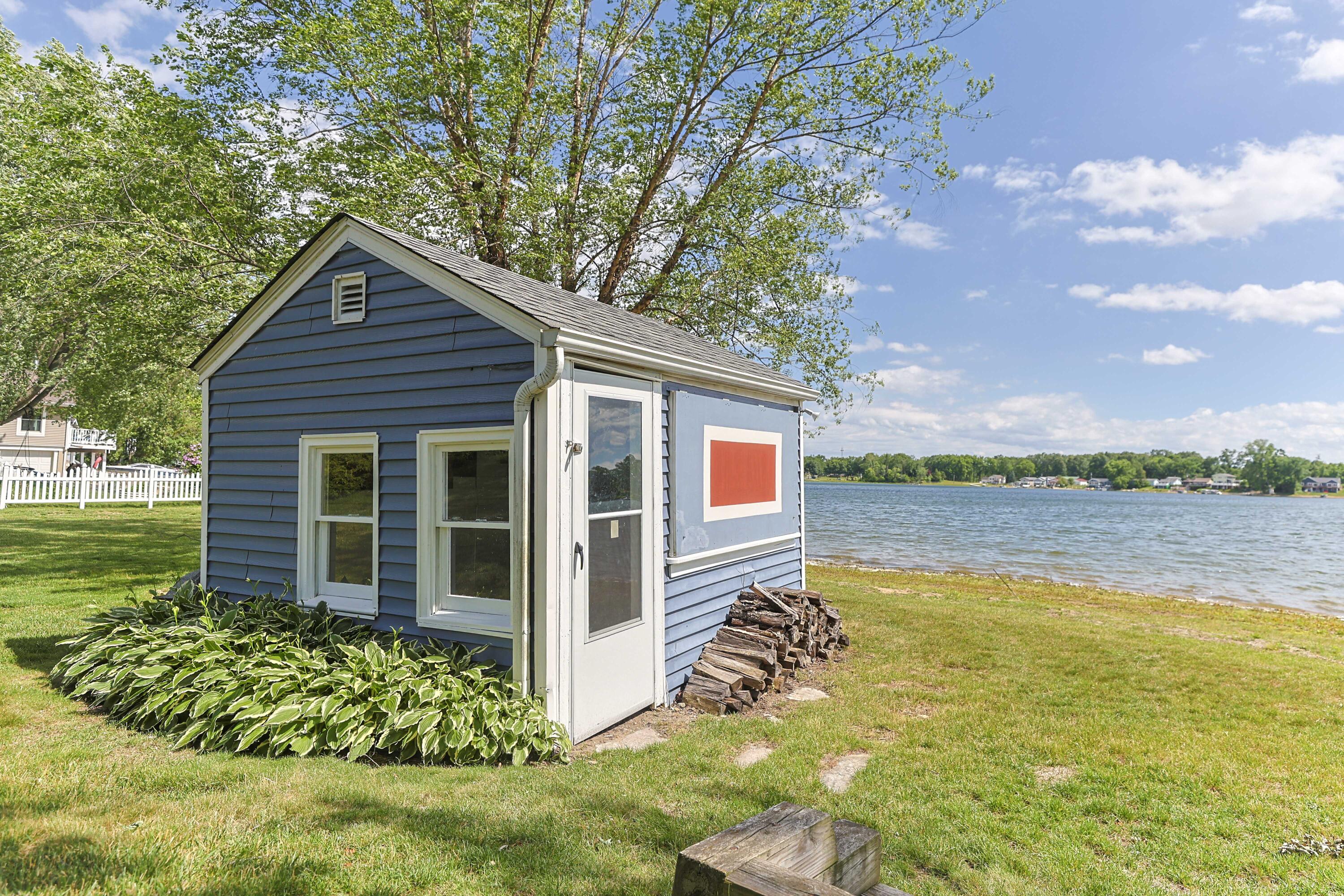 27061 Curtis Drive Edwardsburg MI 49112