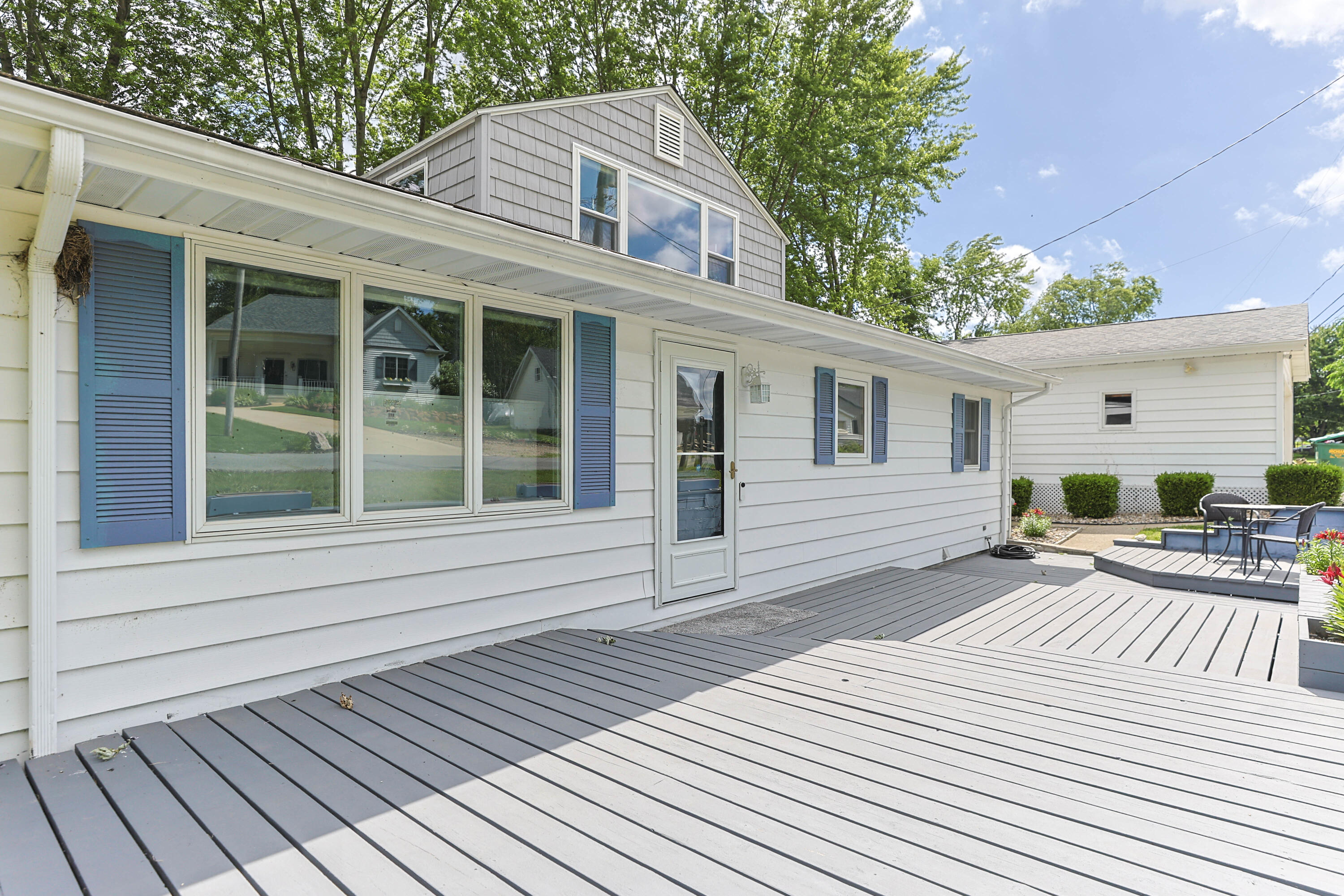 27061 Curtis Drive Edwardsburg MI 49112