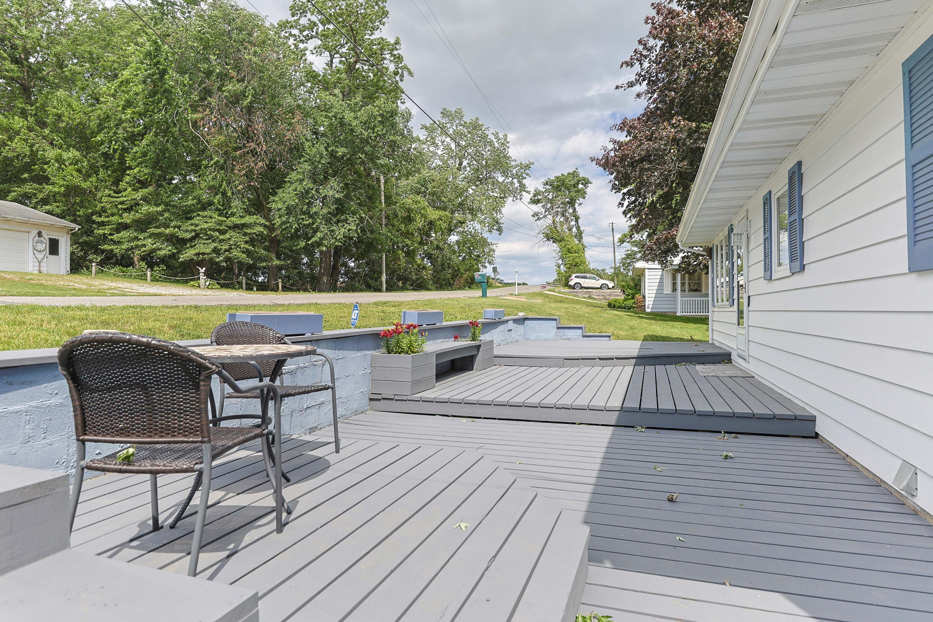 27061 Curtis Drive Edwardsburg MI 49112