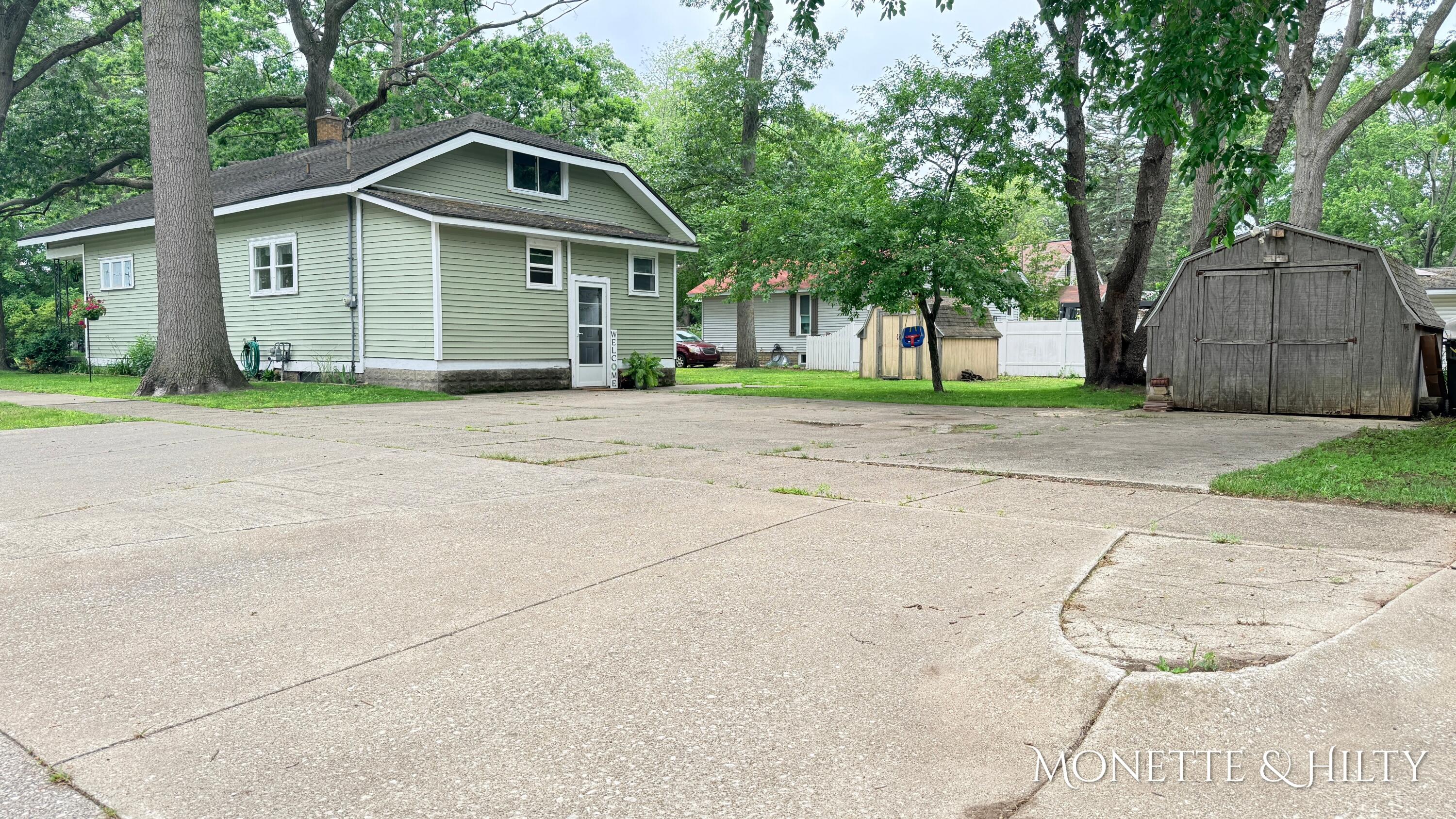 2108 Letart Avenue Muskegon MI 49441