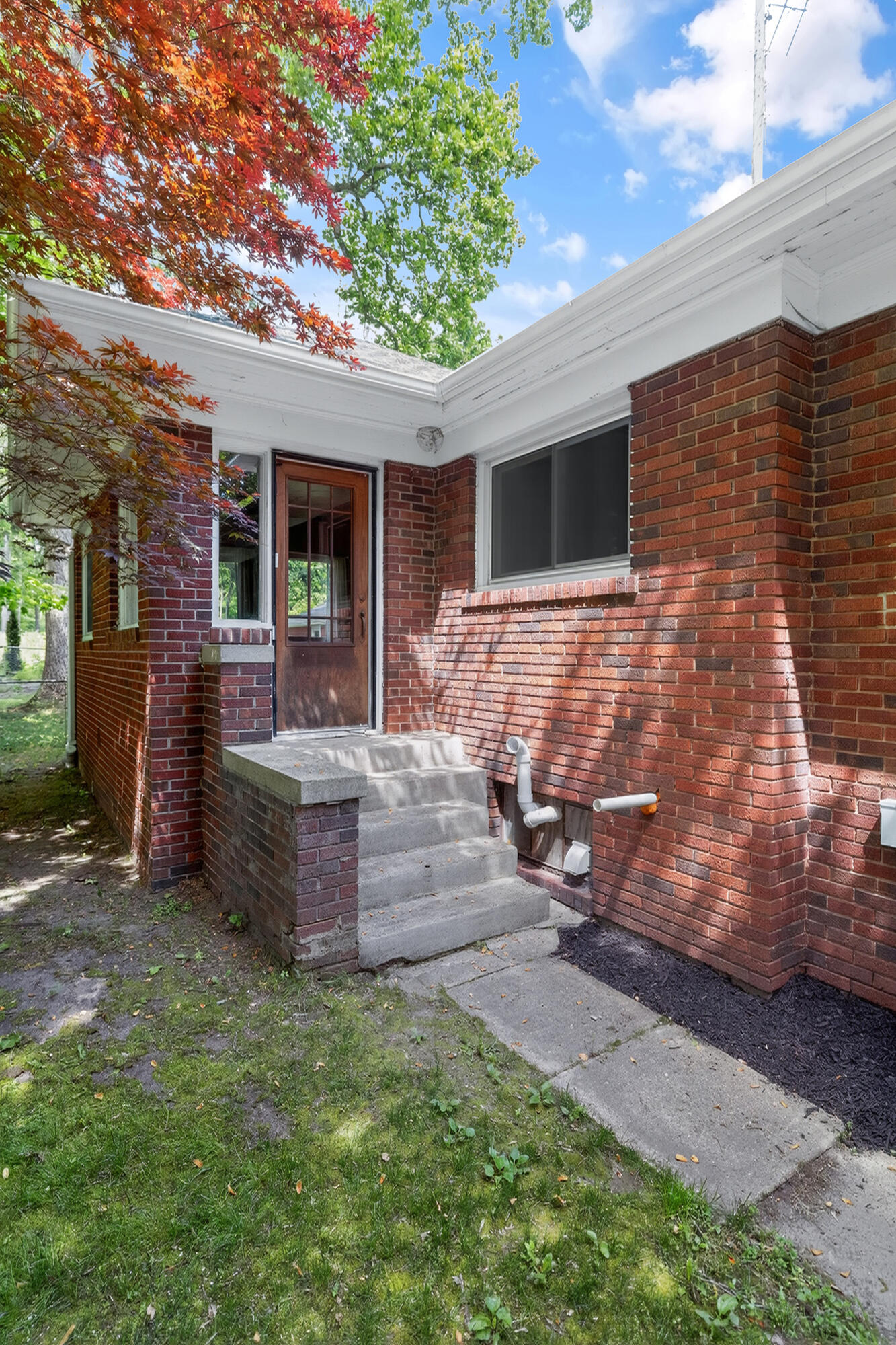 321 N Broadway Street Cassopolis MI 49031