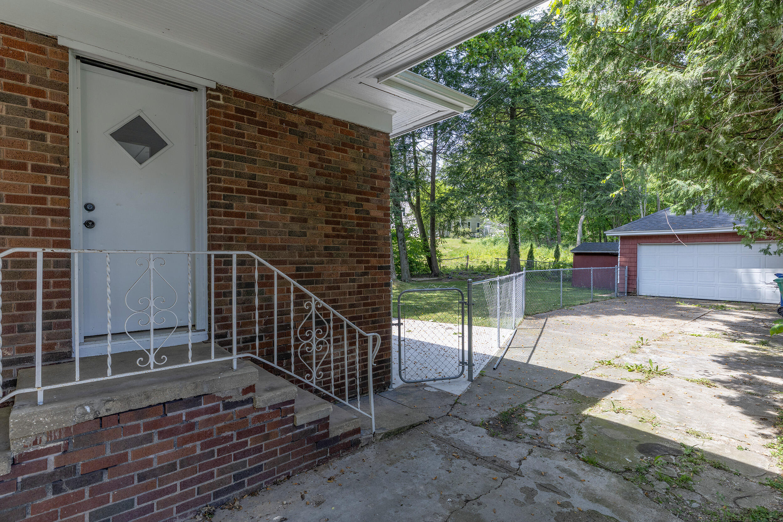 321 N Broadway Street Cassopolis MI 49031