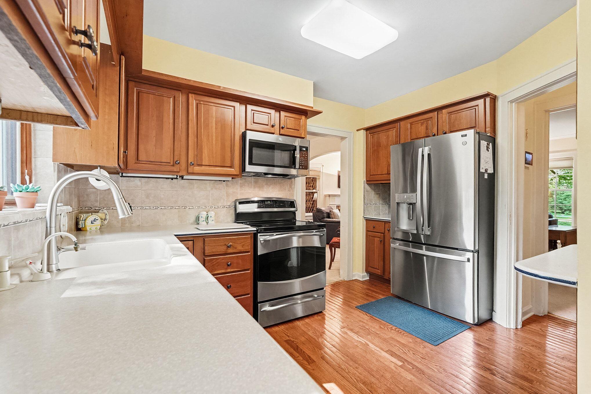 1110 Oakleigh Avenue NW Grand Rapids MI 49504