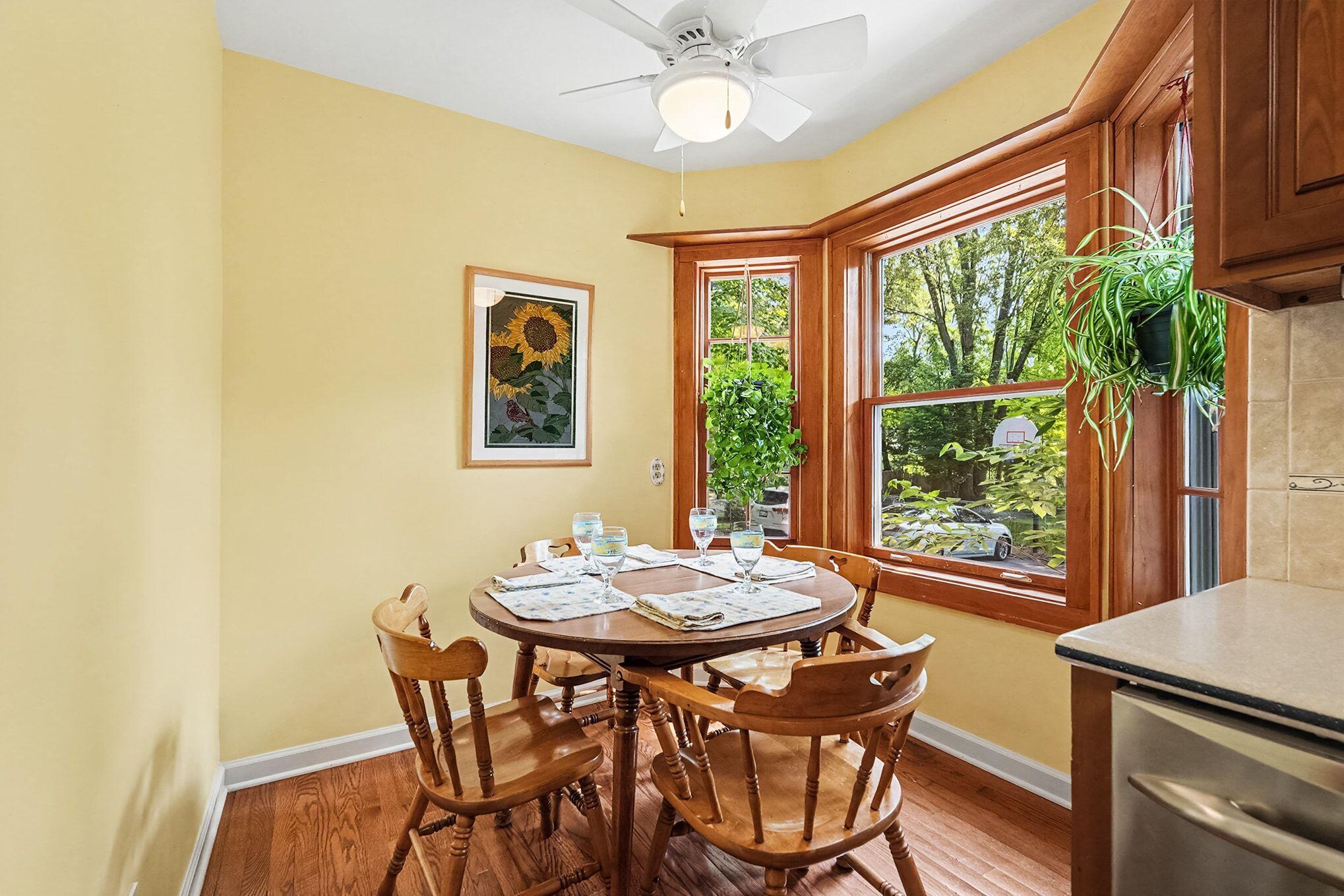 1110 Oakleigh Avenue NW Grand Rapids MI 49504