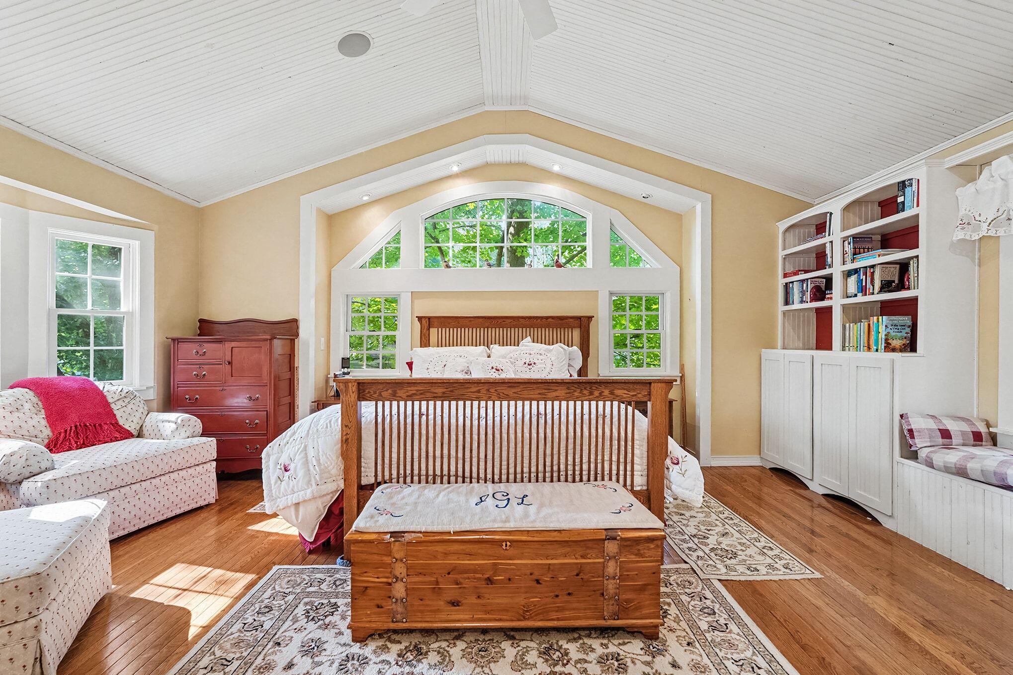 1110 Oakleigh Avenue NW Grand Rapids MI 49504