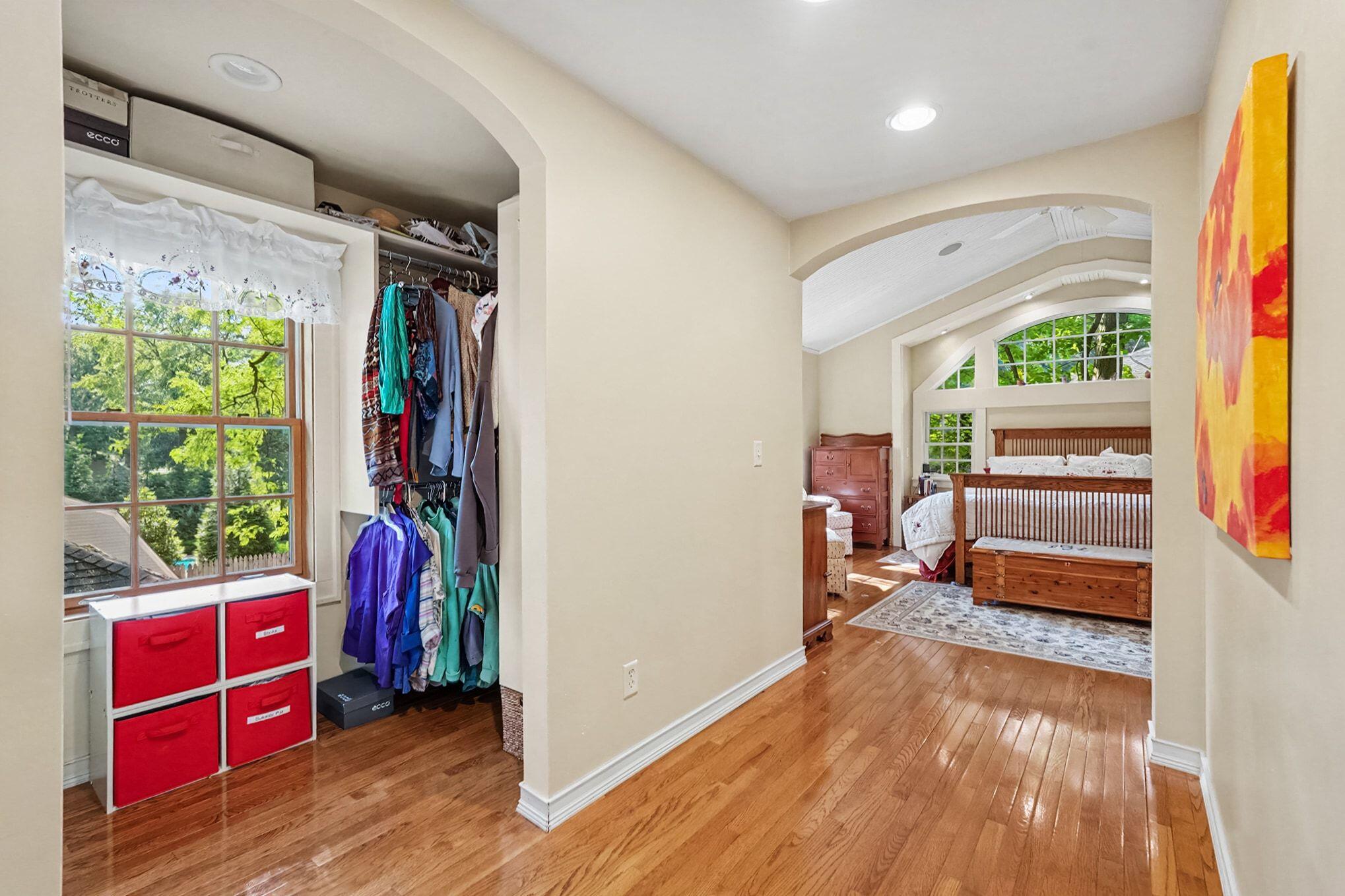 1110 Oakleigh Avenue NW Grand Rapids MI 49504