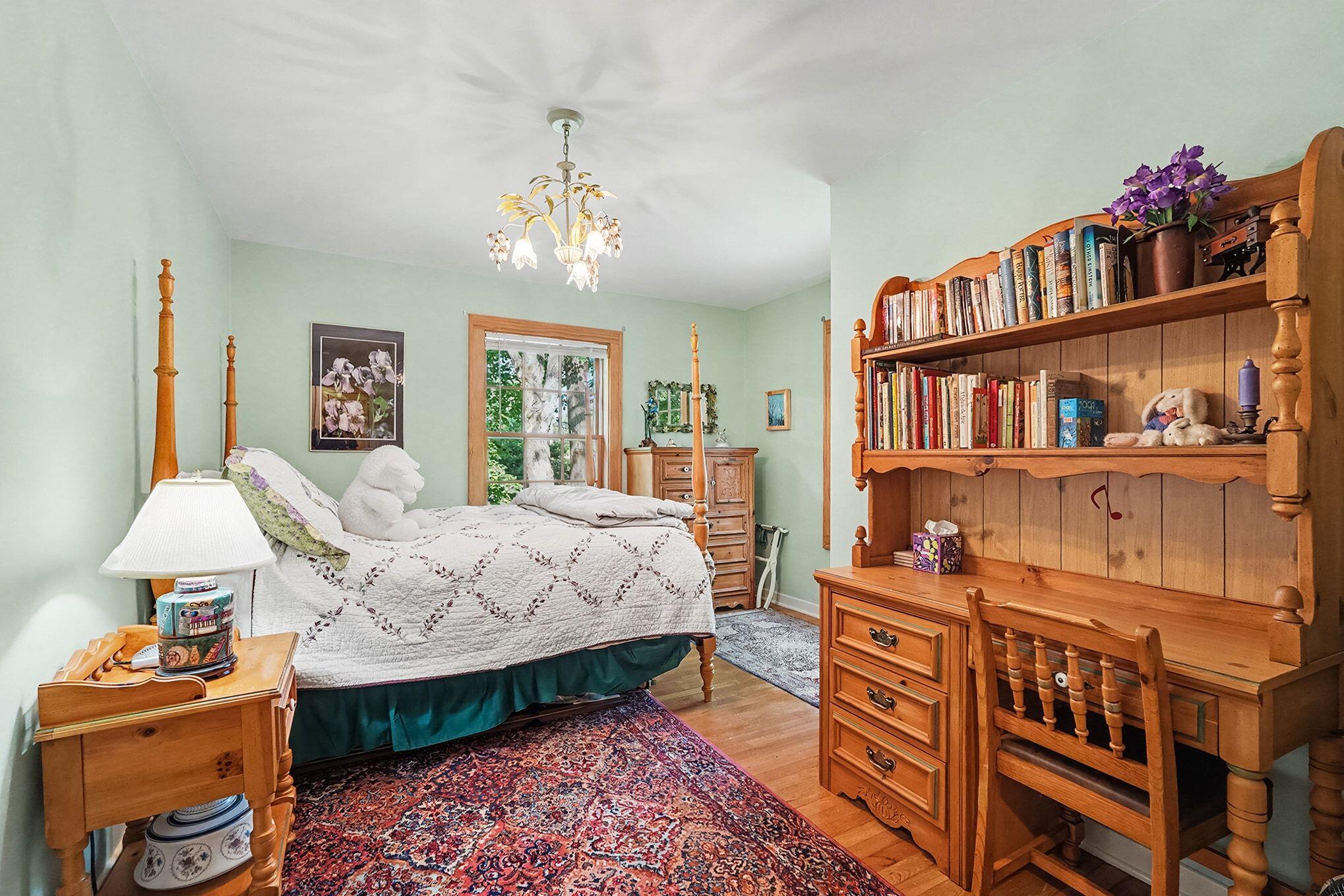 1110 Oakleigh Avenue NW Grand Rapids MI 49504