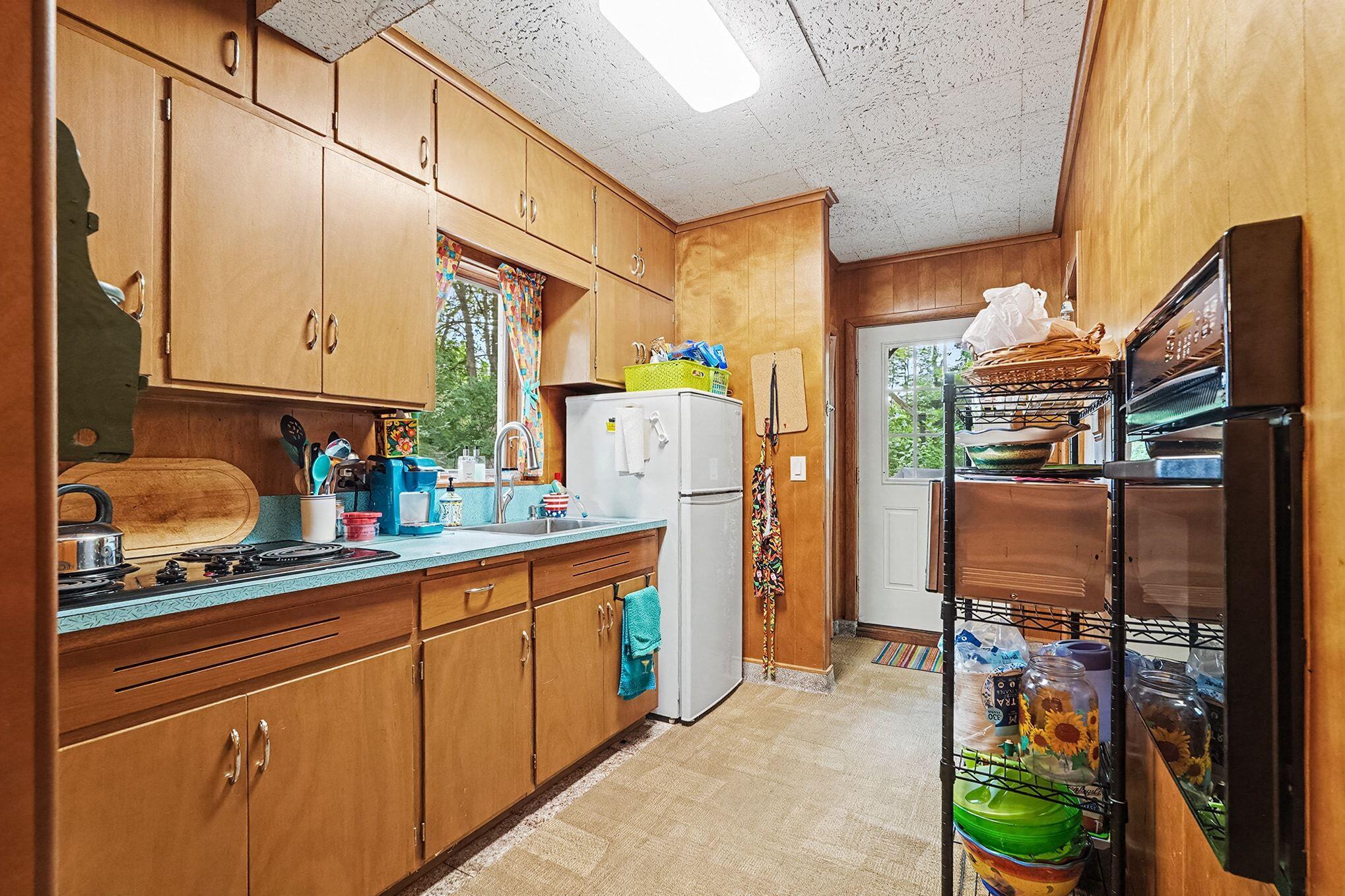 1110 Oakleigh Avenue NW Grand Rapids MI 49504