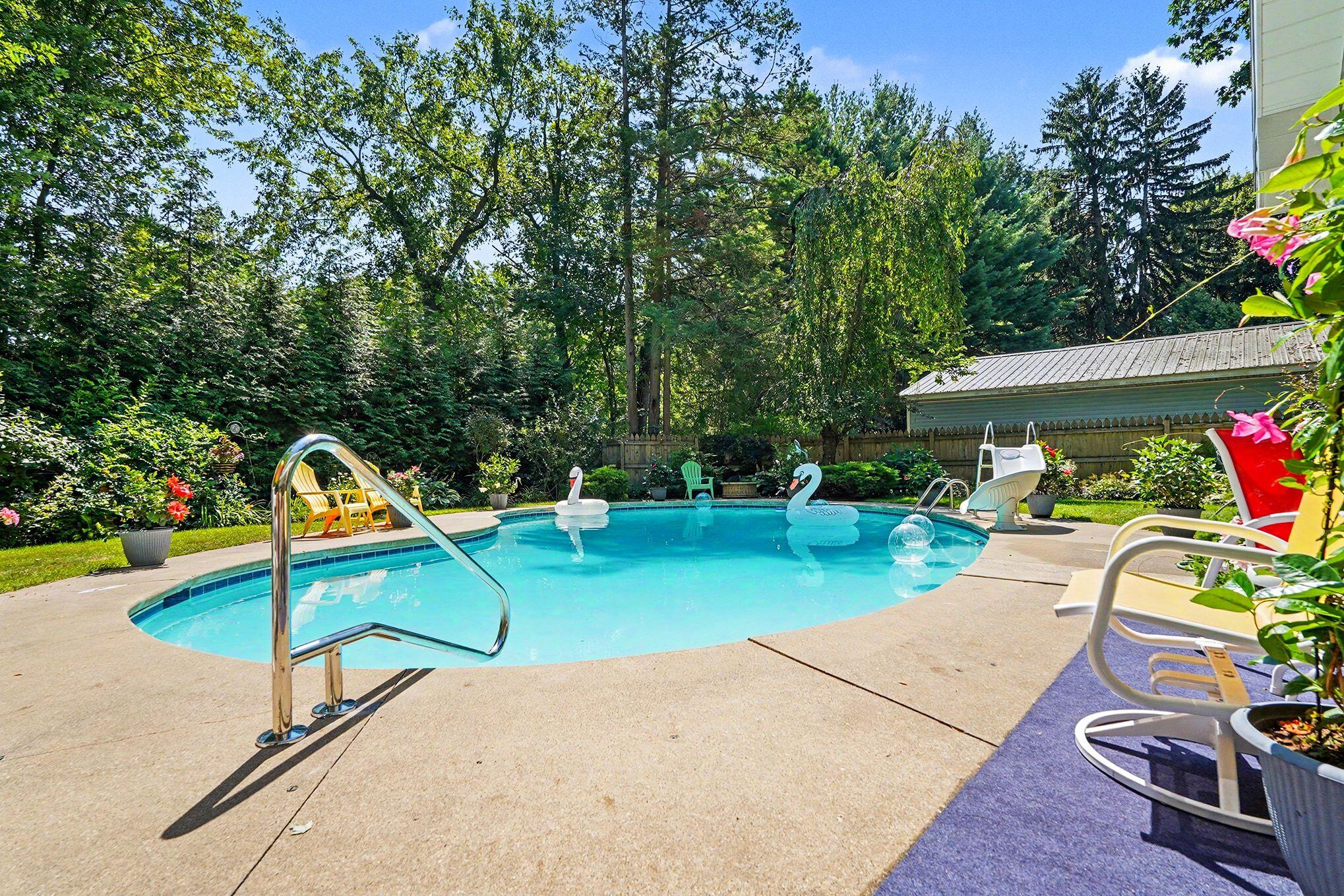 1110 Oakleigh Avenue NW Grand Rapids MI 49504