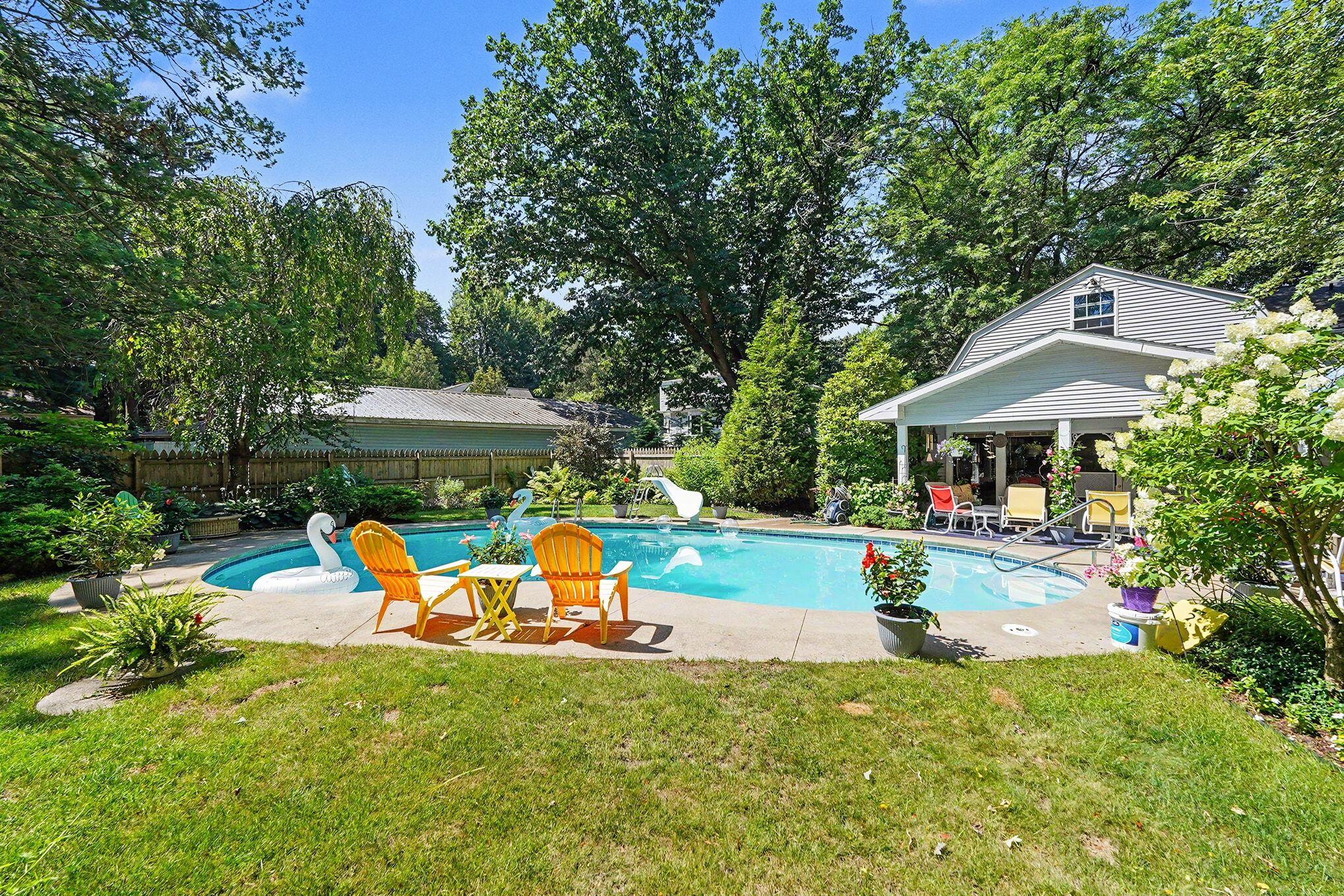 1110 Oakleigh Avenue NW Grand Rapids MI 49504