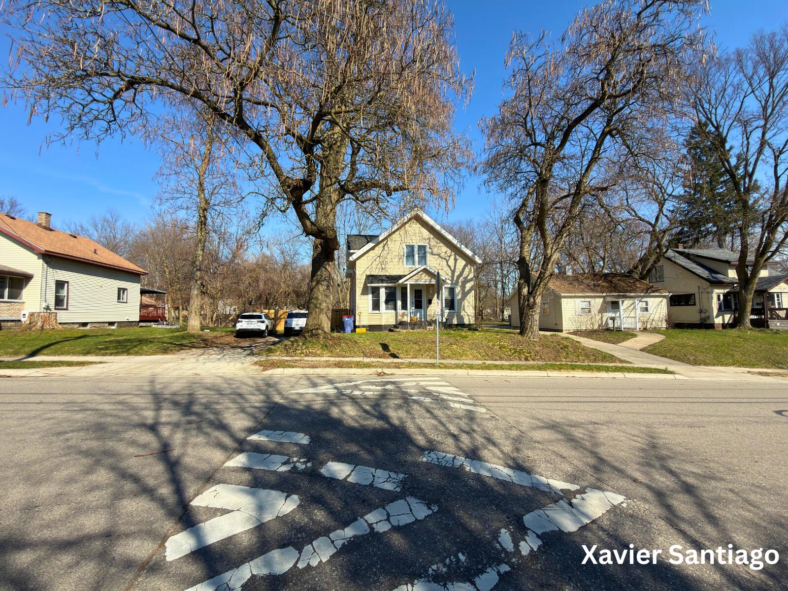 1128 Emerald Avenue NE Grand Rapids MI 49503
