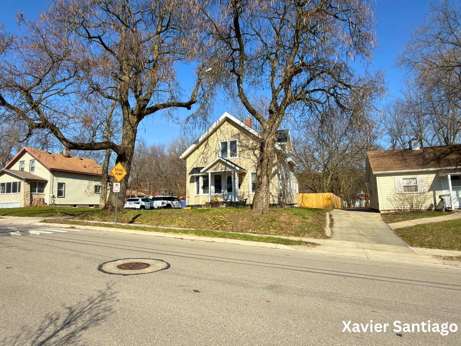 1128 Emerald Avenue NE Grand Rapids MI 49503