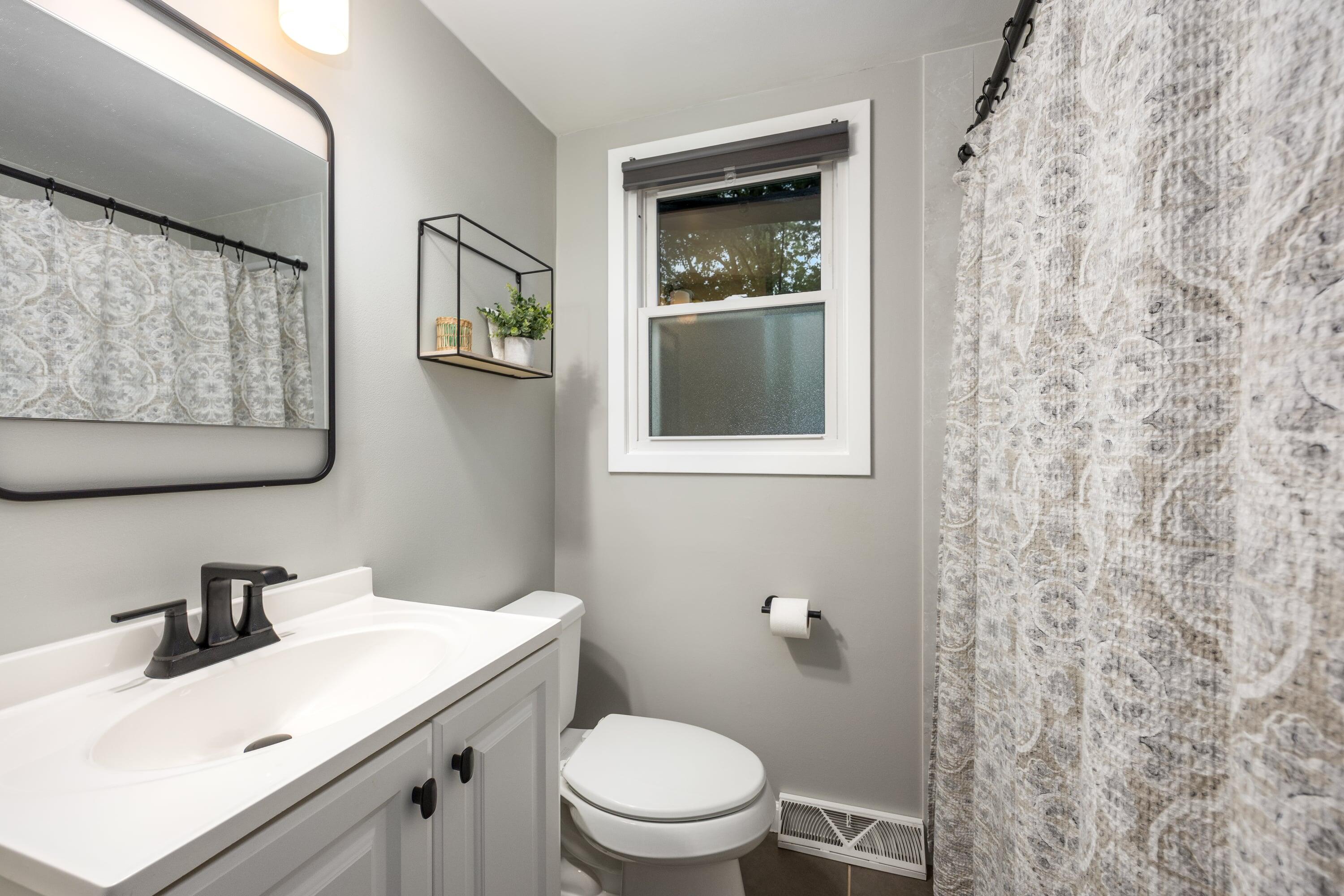 2531 Longmeadow Street NW Grand Rapids MI 49504