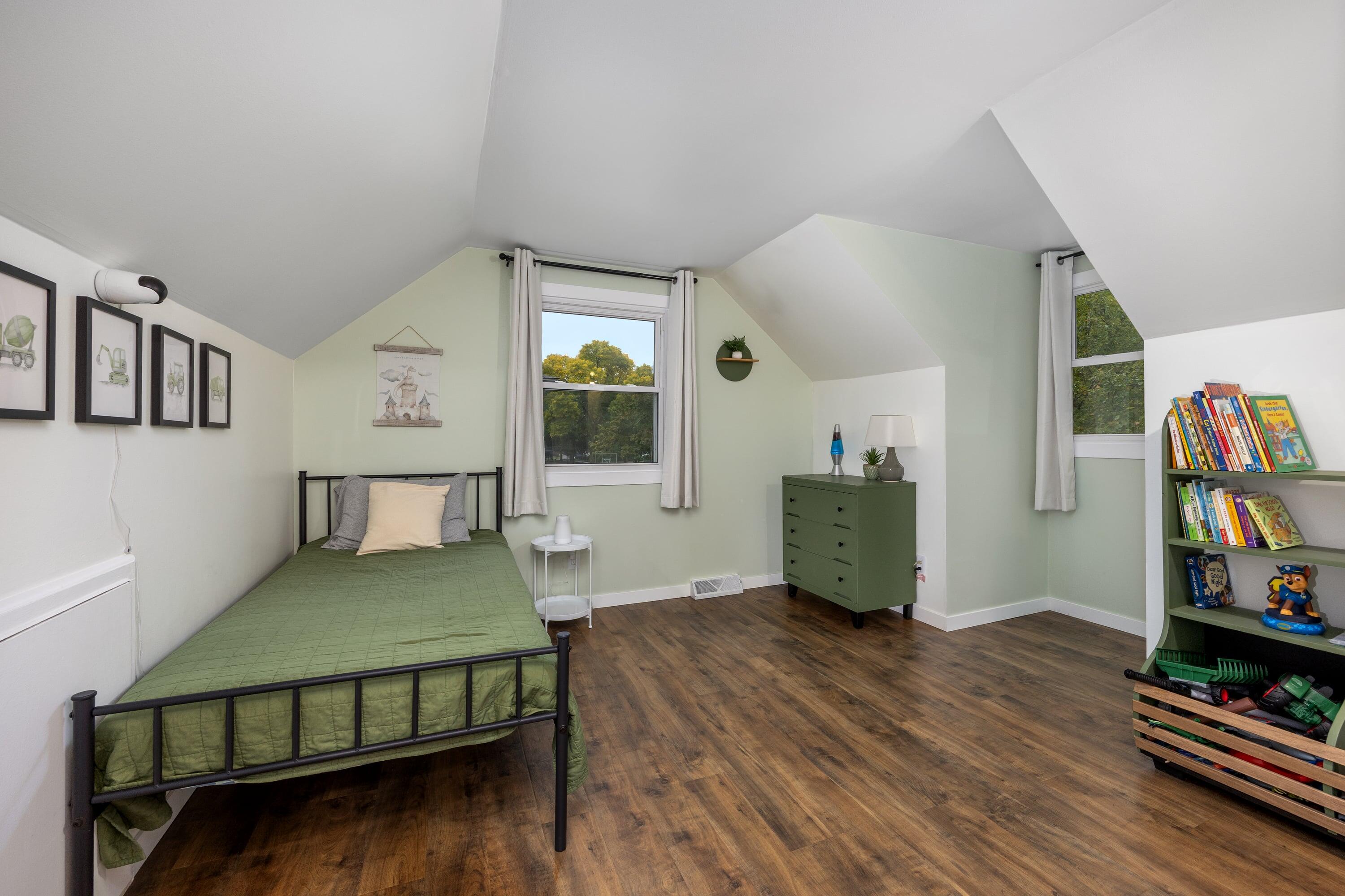 2531 Longmeadow Street NW Grand Rapids MI 49504