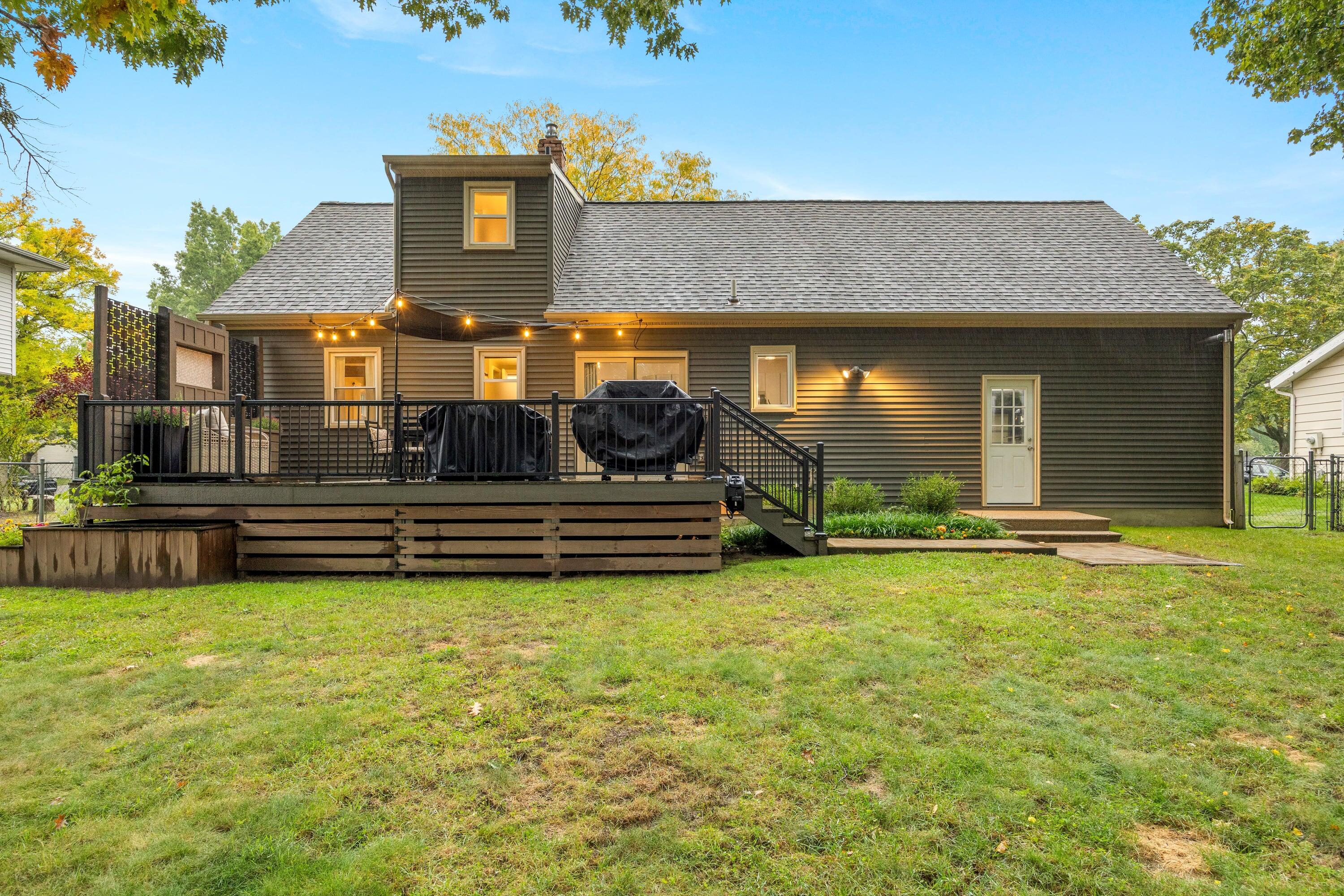 2531 Longmeadow Street NW Grand Rapids MI 49504