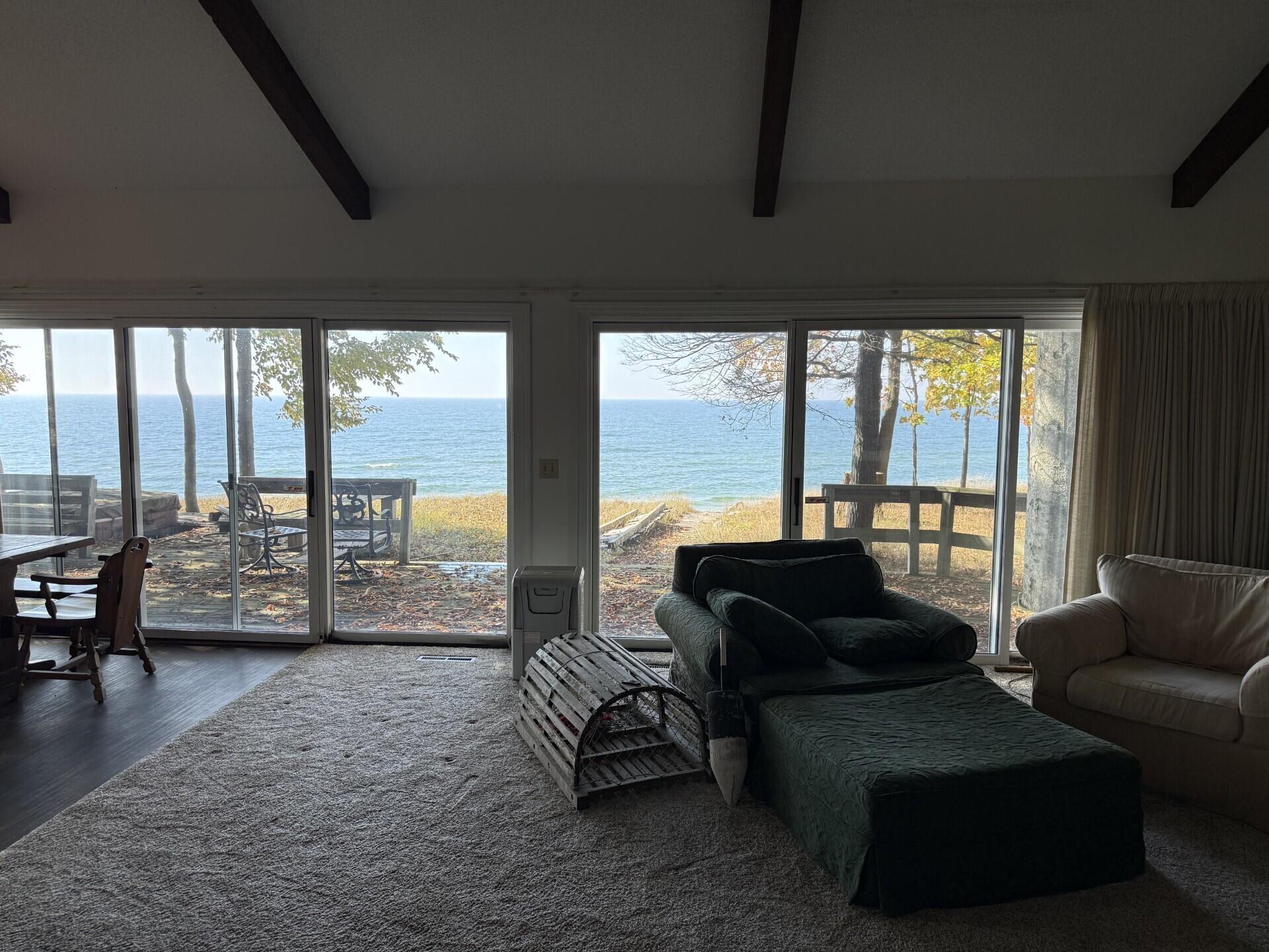 847 N Scenic Drive Muskegon MI 49445