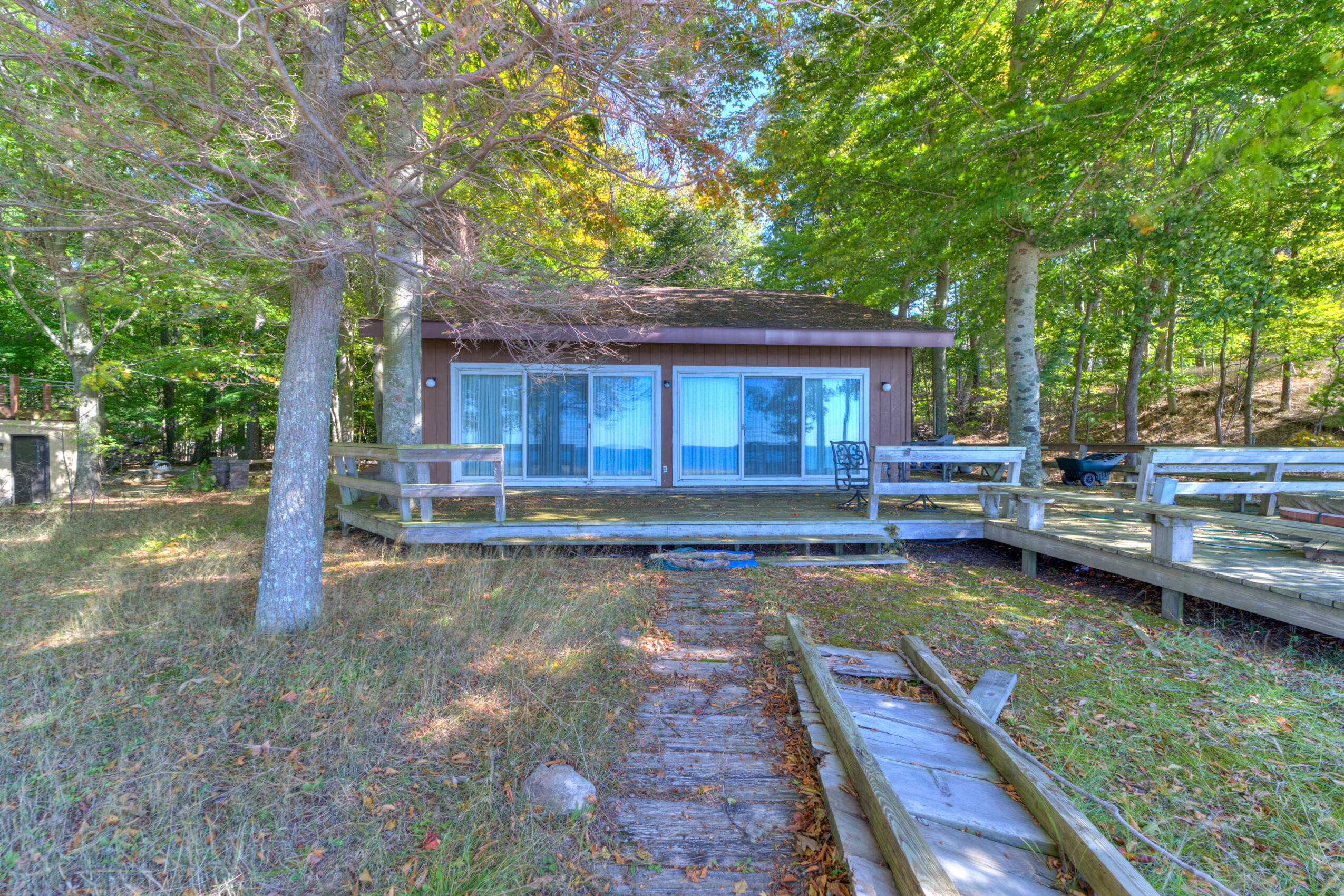 847 N Scenic Drive Muskegon MI 49445