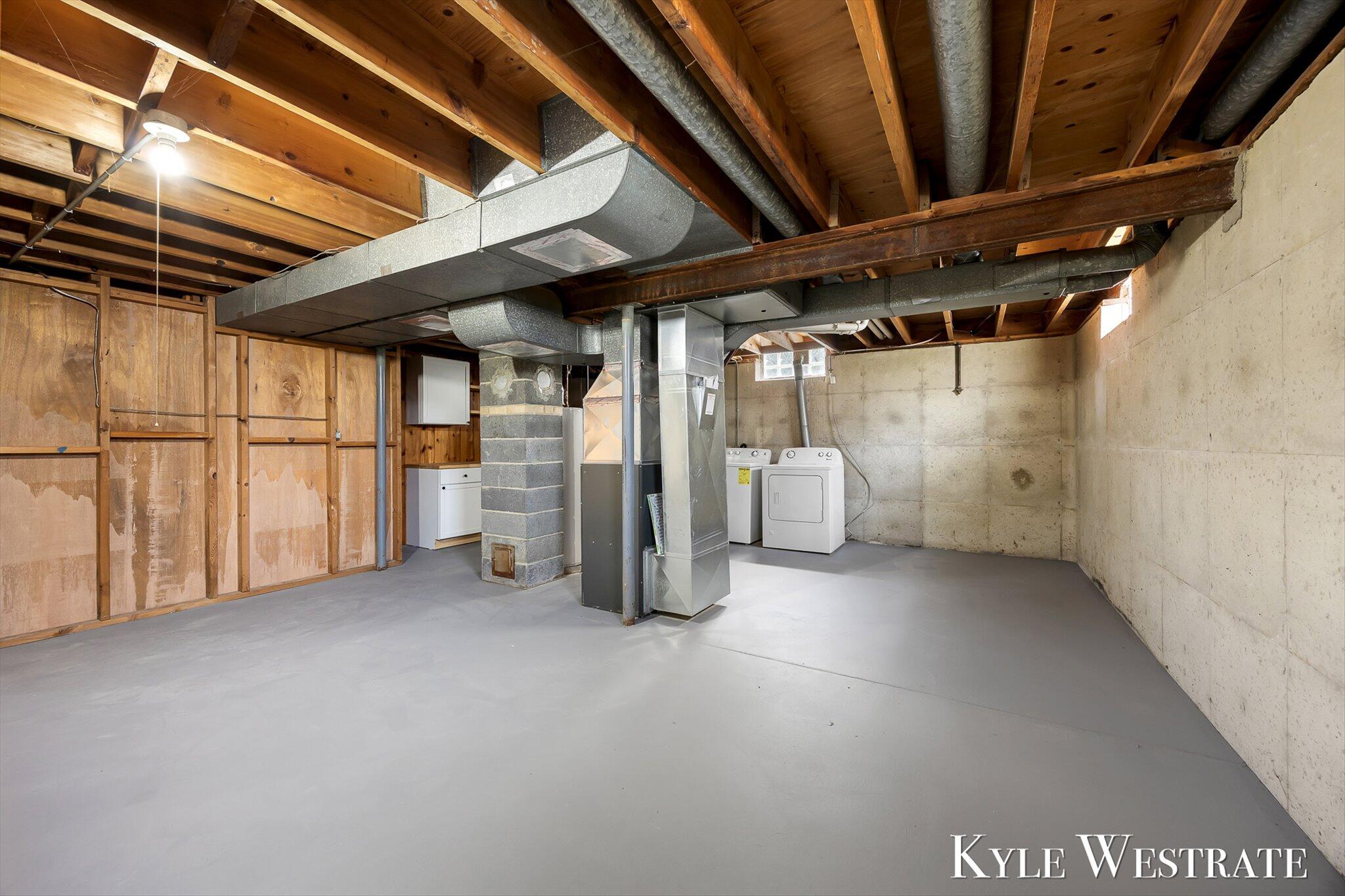 1752 Lake Michigan Drive NW Grand Rapids MI 49504
